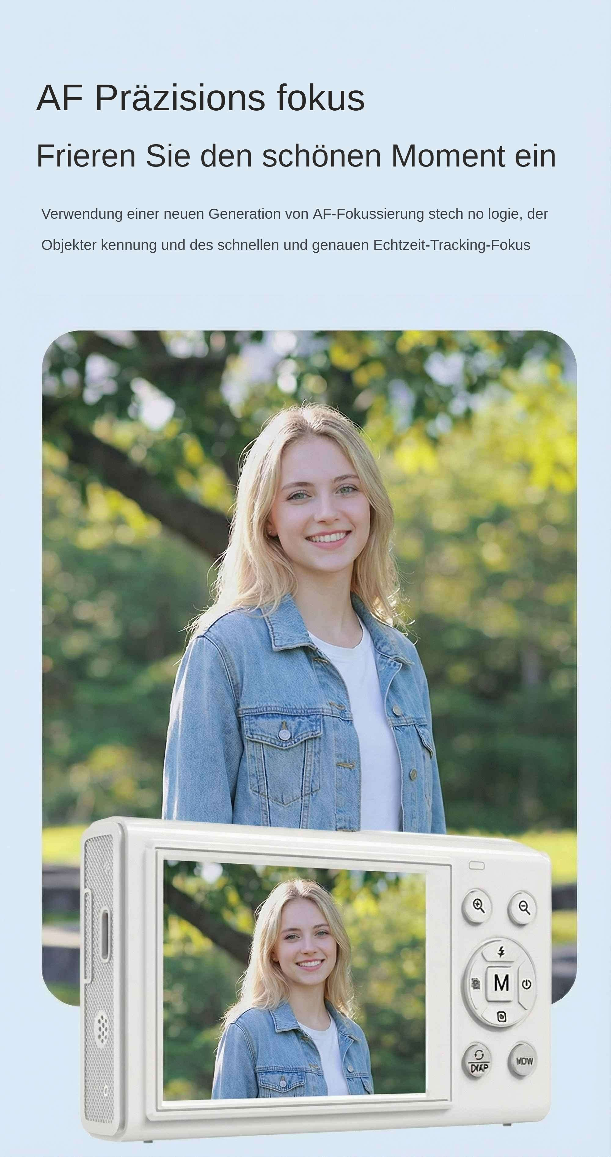 Eine Frau lächelt in einer Jeansjacke. Eine Kamera zeigt ihr Gesicht auf dem Bildschirm. Bäume sind im Hintergrund.