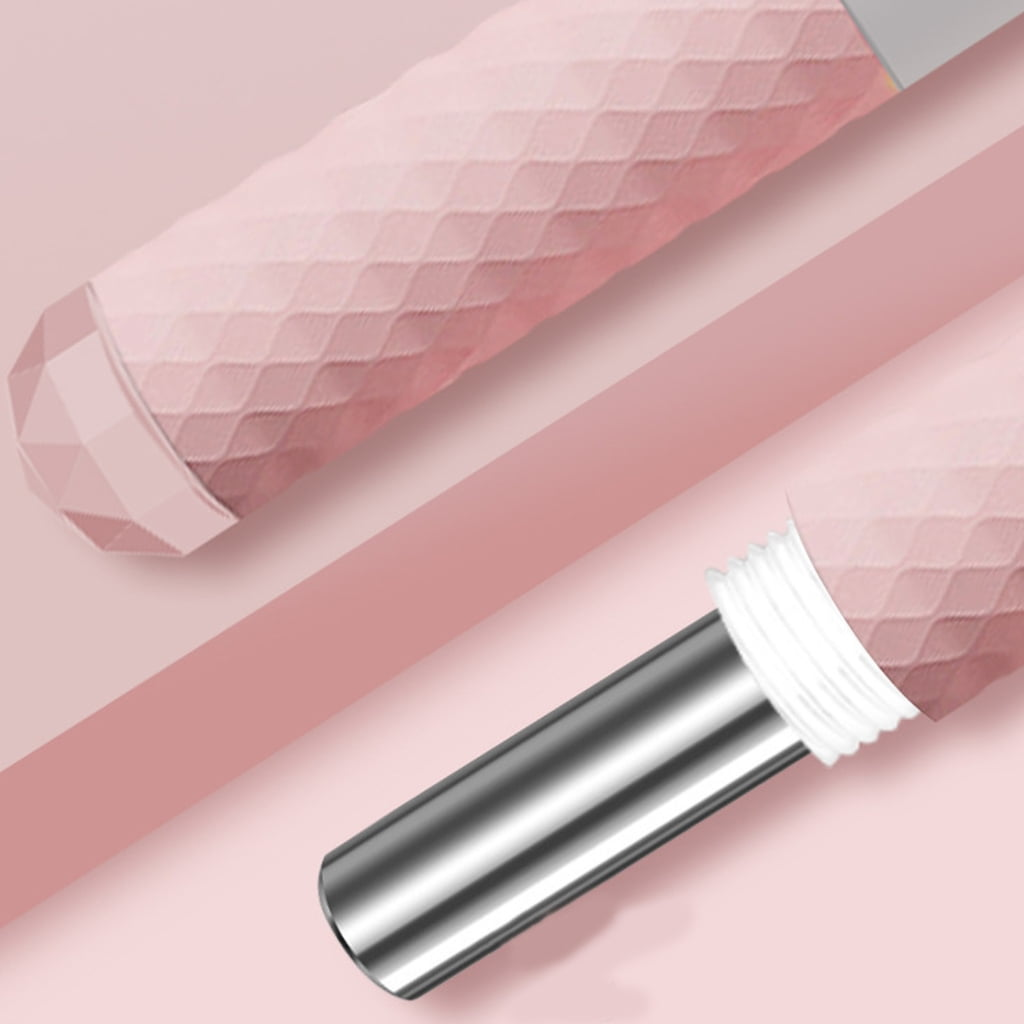 Nahaufnahme von zwei rosa Objekten mit strukturierten Oberflächen und silbernen Röhren auf rosa Hintergrund. Ein Objekt hat einen weißen Teil.