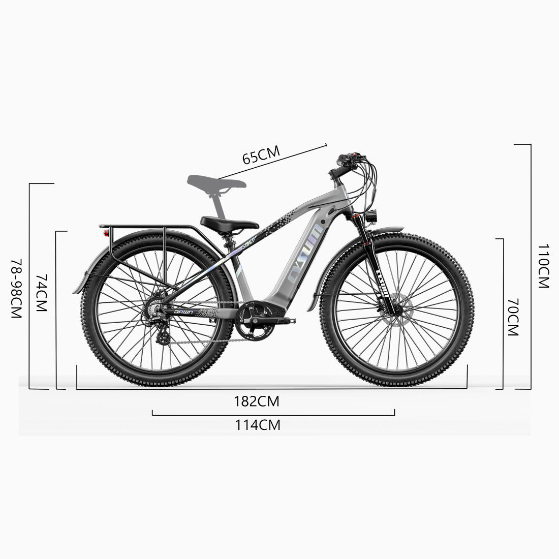 Szary rower elektryczny z czarnymi oponami i oznaczonymi wymiarami. Rower ma siodełko, kierownicę i bagażnik.