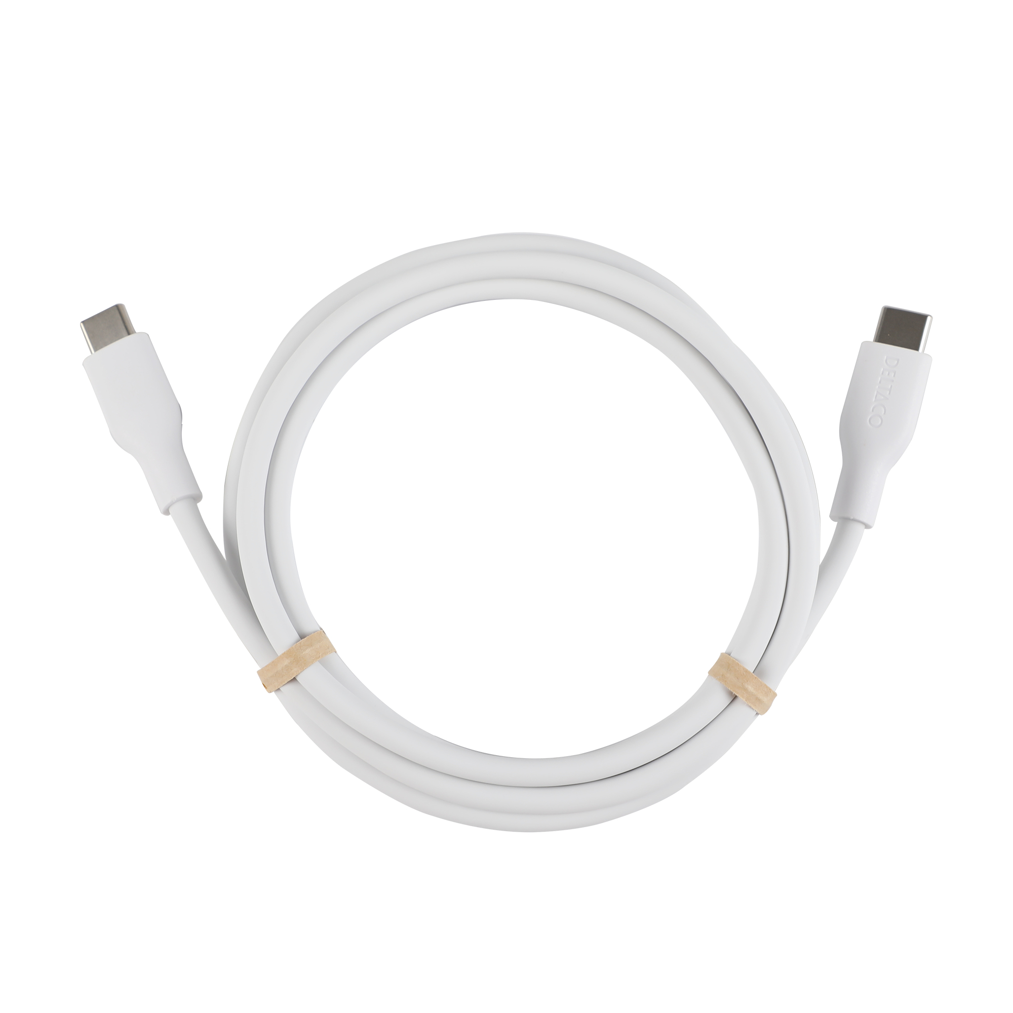 Ein weißes USB-C-Kabel ist aufgerollt und wird von einem hellbraunen Gummiband gehalten.