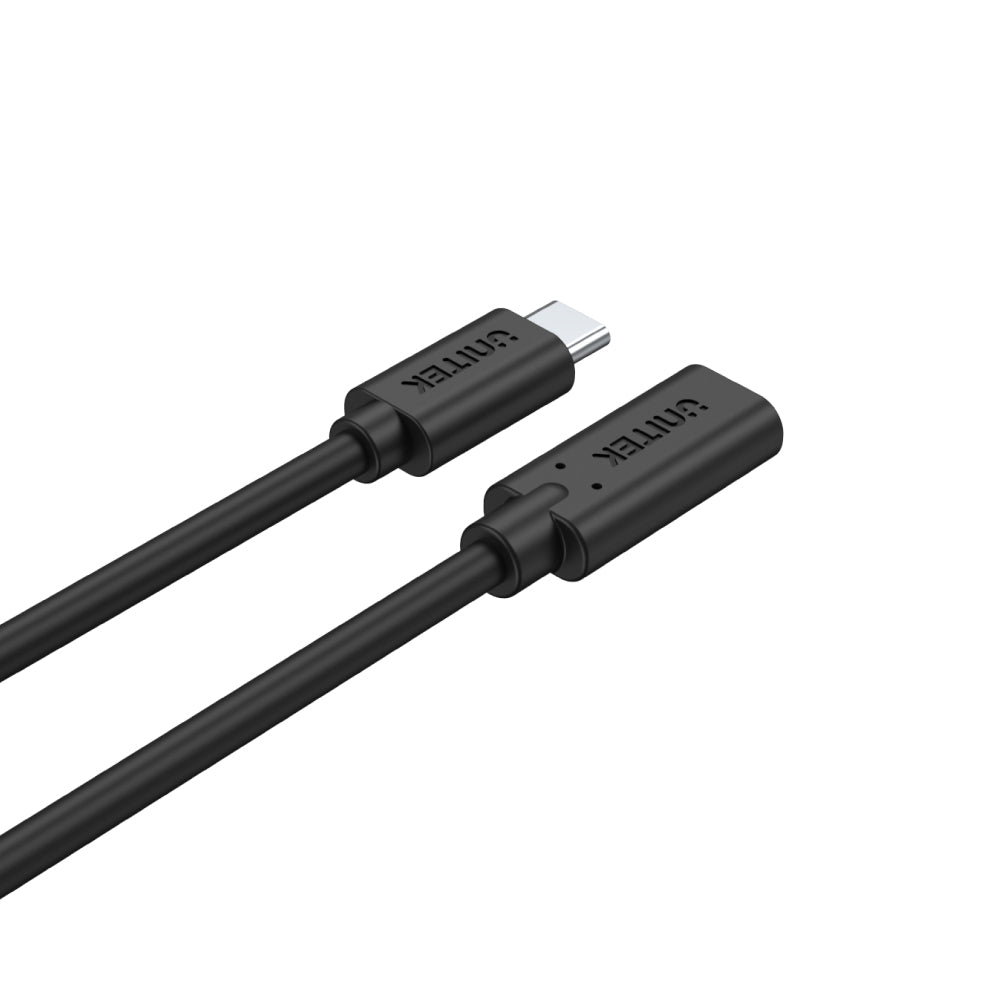 Dwa czarne kable USB-C, marki 'Unitek', na białym tle. Jeden kabel ma srebrne złącze.