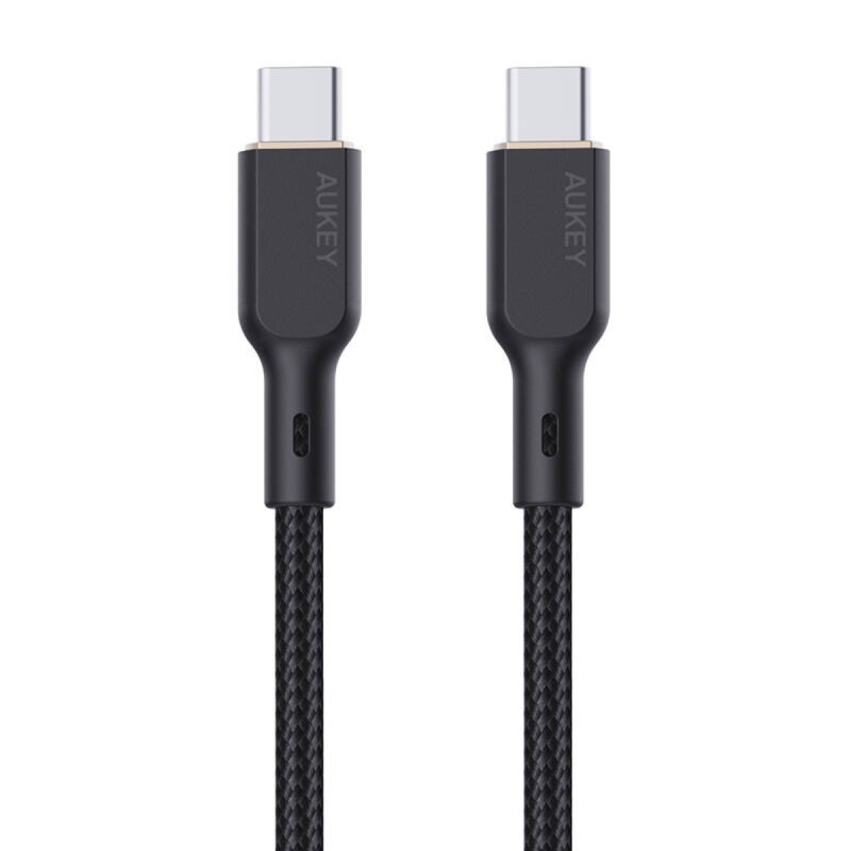 Zwei schwarze AUKEY USB-C-Kabel, jedes mit einem silbernen Stecker, goldenem Rand und geflochtenem Kabel. Weißer Hintergrund.