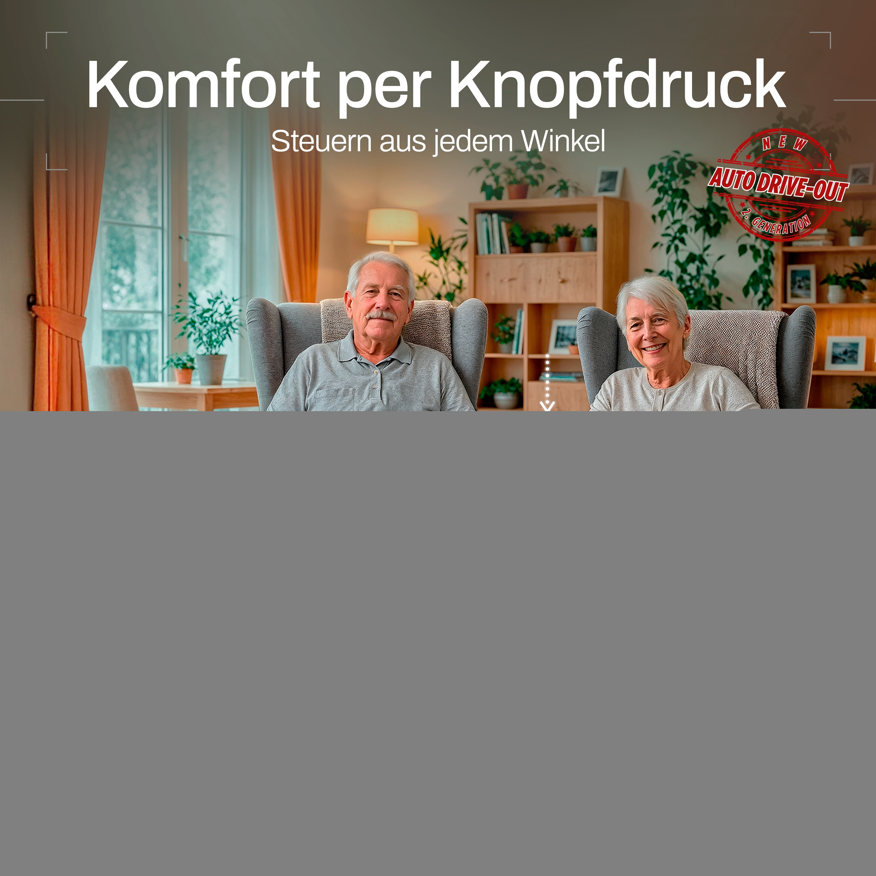 Ein älteres Ehepaar sitzt in Sesseln in einem Wohnzimmer. Text: 'Komfort per Knopfdruck'.