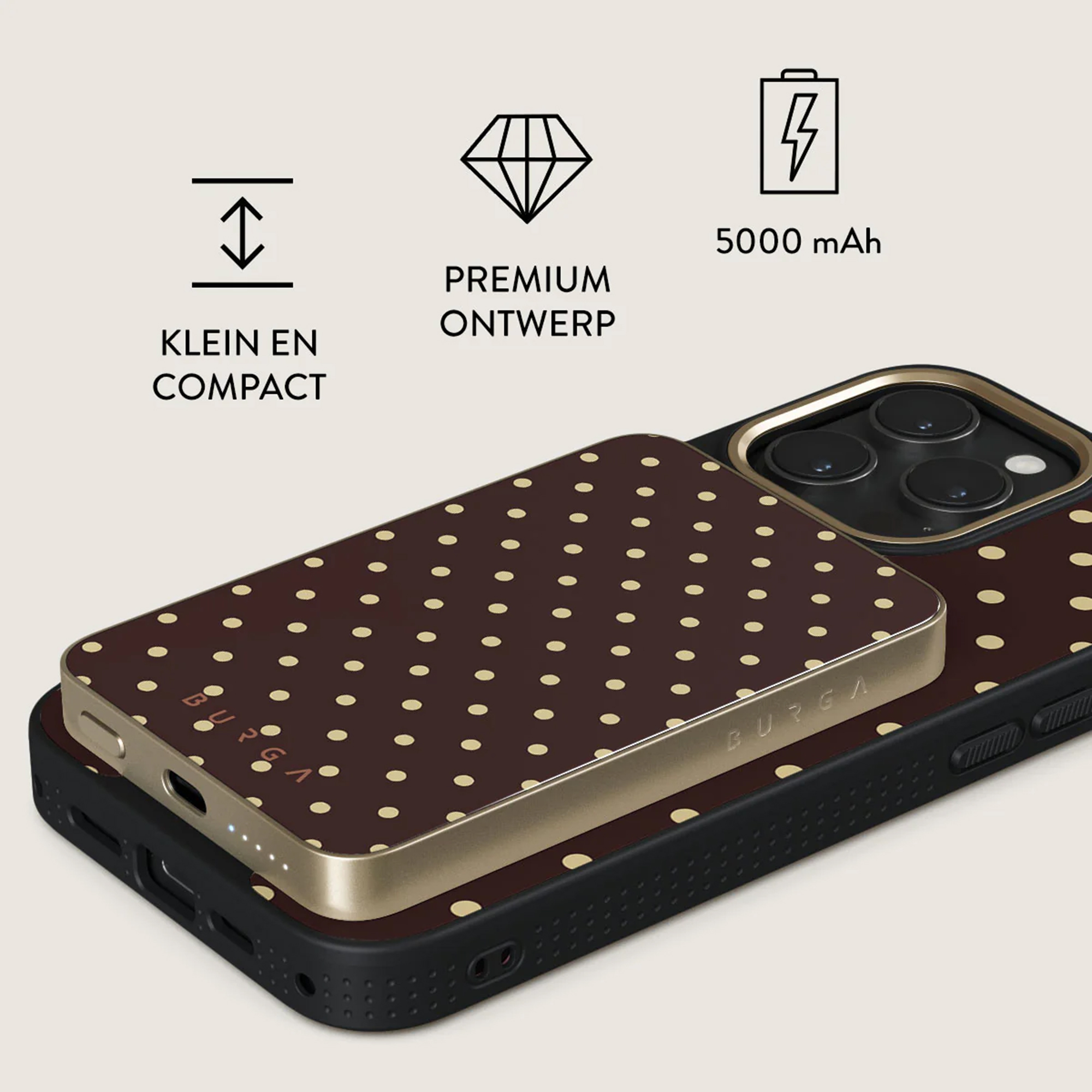 Une coque de téléphone avec un motif à pois marron et une batterie externe avec une bordure dorée sur fond crème.