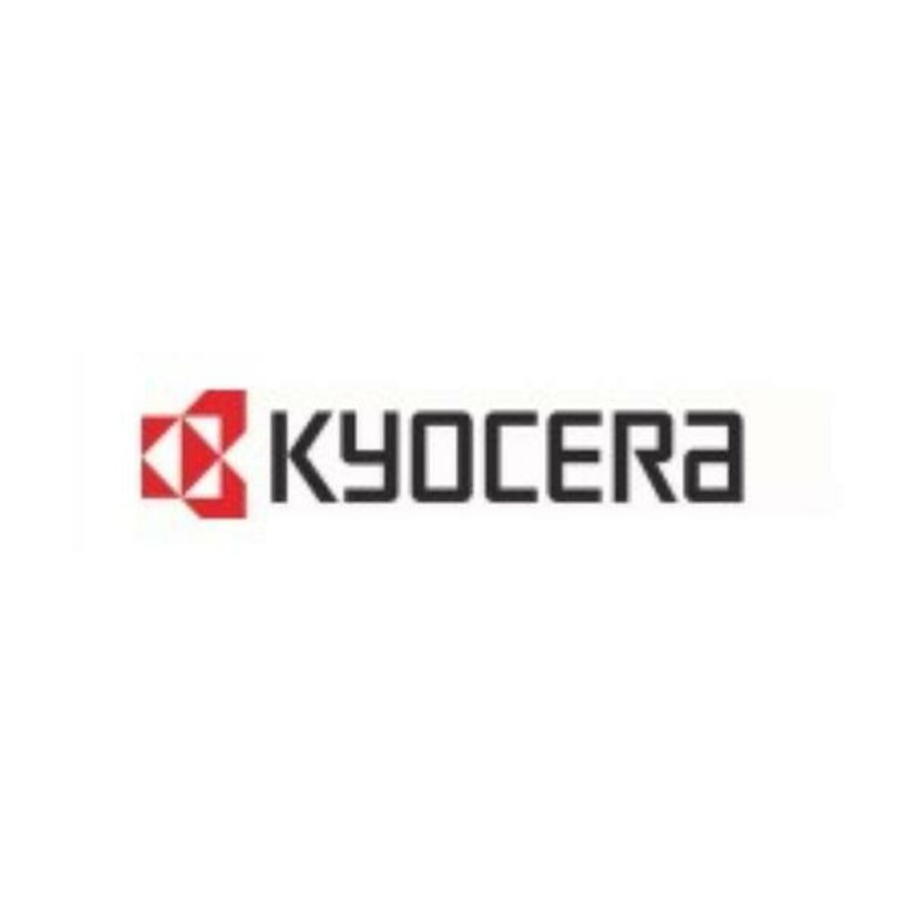 Logo Kyocera na białym tle. Zawiera czerwono-biały geometryczny wzór i słowo "KYOCERA" w kolorze czarnym.