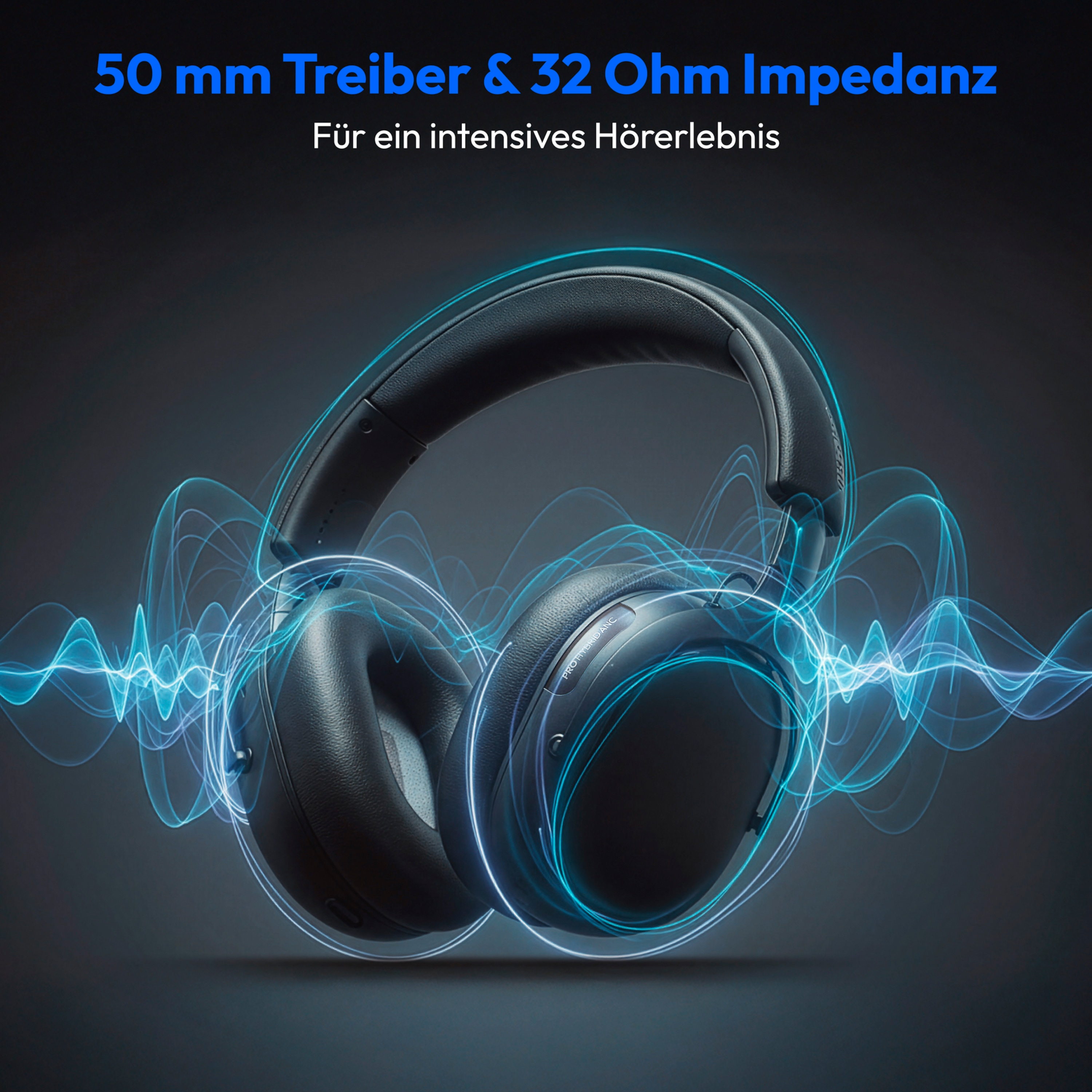 Hoofdtelefoon met blauwe geluidsgolven op donkere achtergrond. Tekst: 50 mm Treiber & 32 Ohm Impedanz.