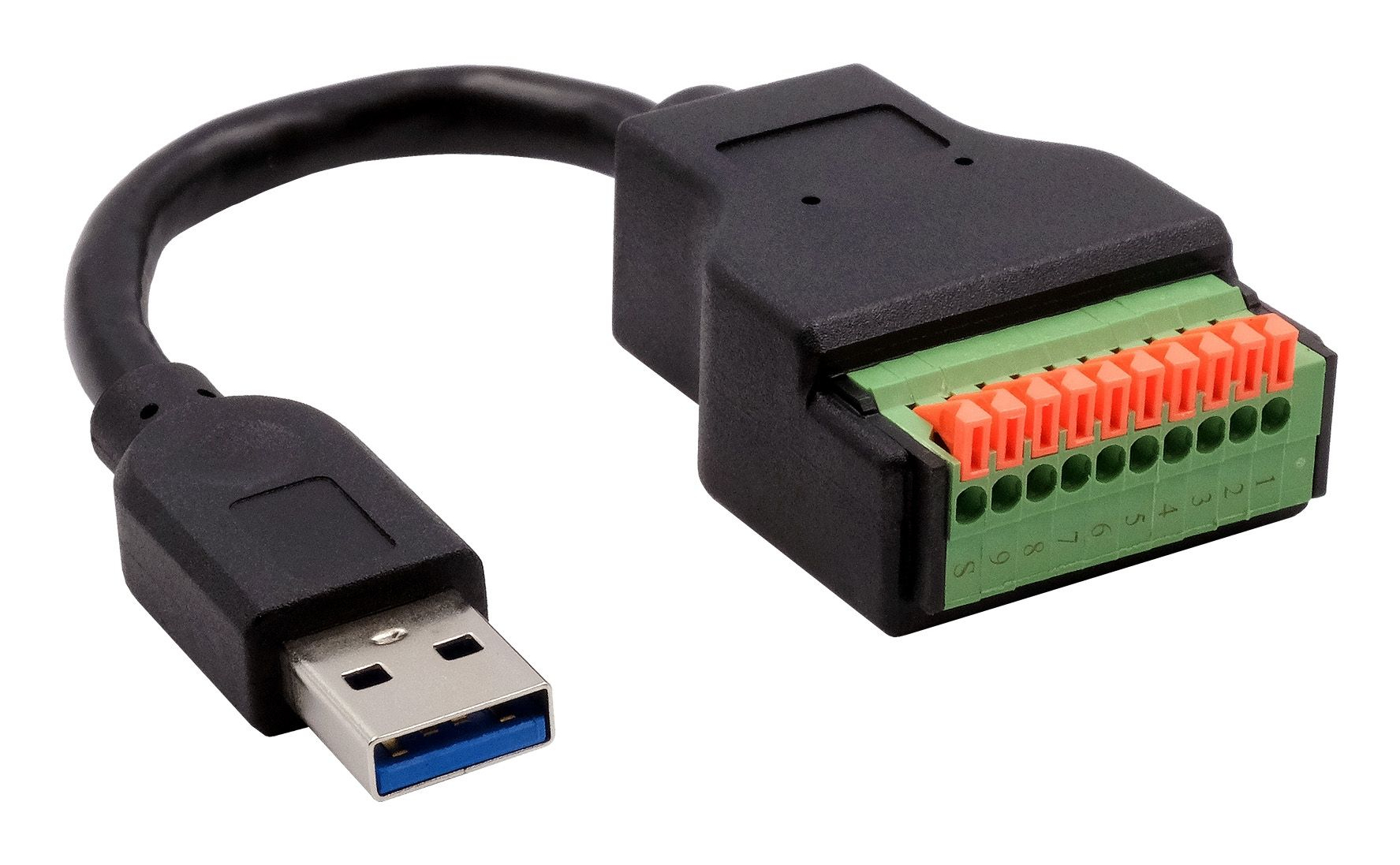 Czarny adapter USB do bloku zacisków. Koniec USB ma niebieską wkładkę. Blok zacisków ma zielone i pomarańczowe złącza.