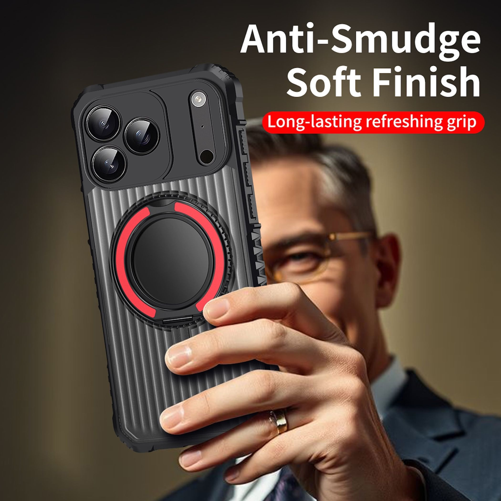 Mann hält eine schwarze Handyhülle mit rotem Ring. Text: Anti-Smudge Soft Finish, Long-lasting refreshing grip.