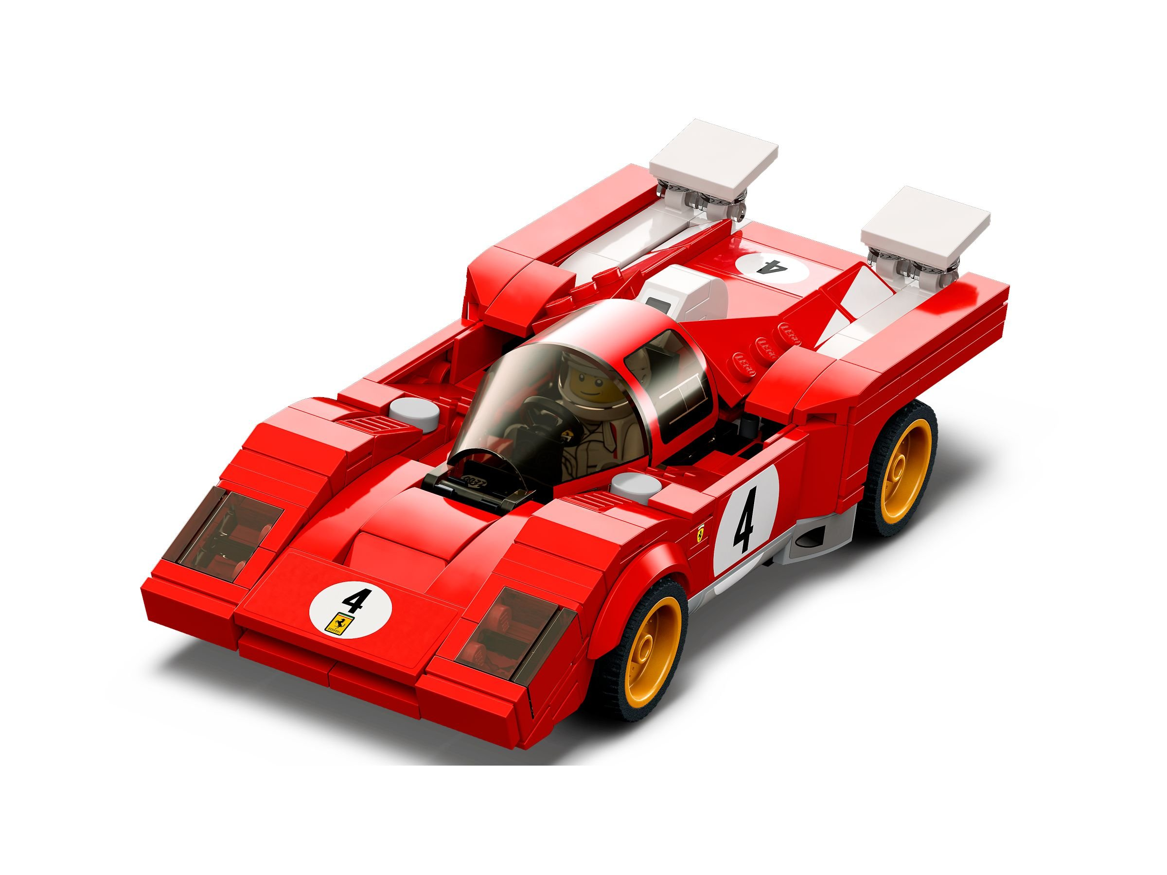 Ein rotes Lego-Rennauto. Es hat die Nummer 4, gelbe Räder und einen Fahrer im Cockpit.