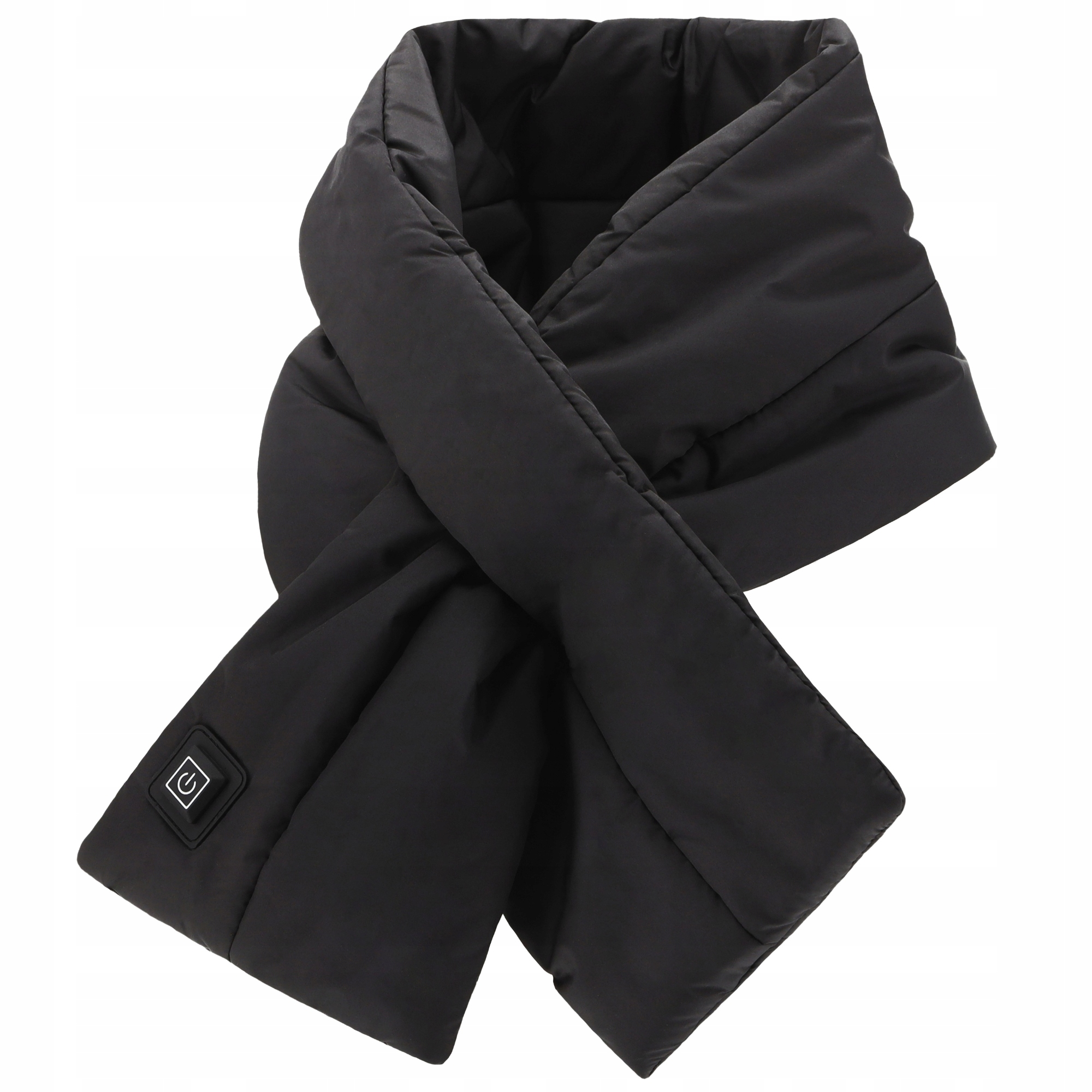 Czarny podgrzewany szalik z przyciskiem zasilania, na białym tle. Pikowana konstrukcja, złożona.
