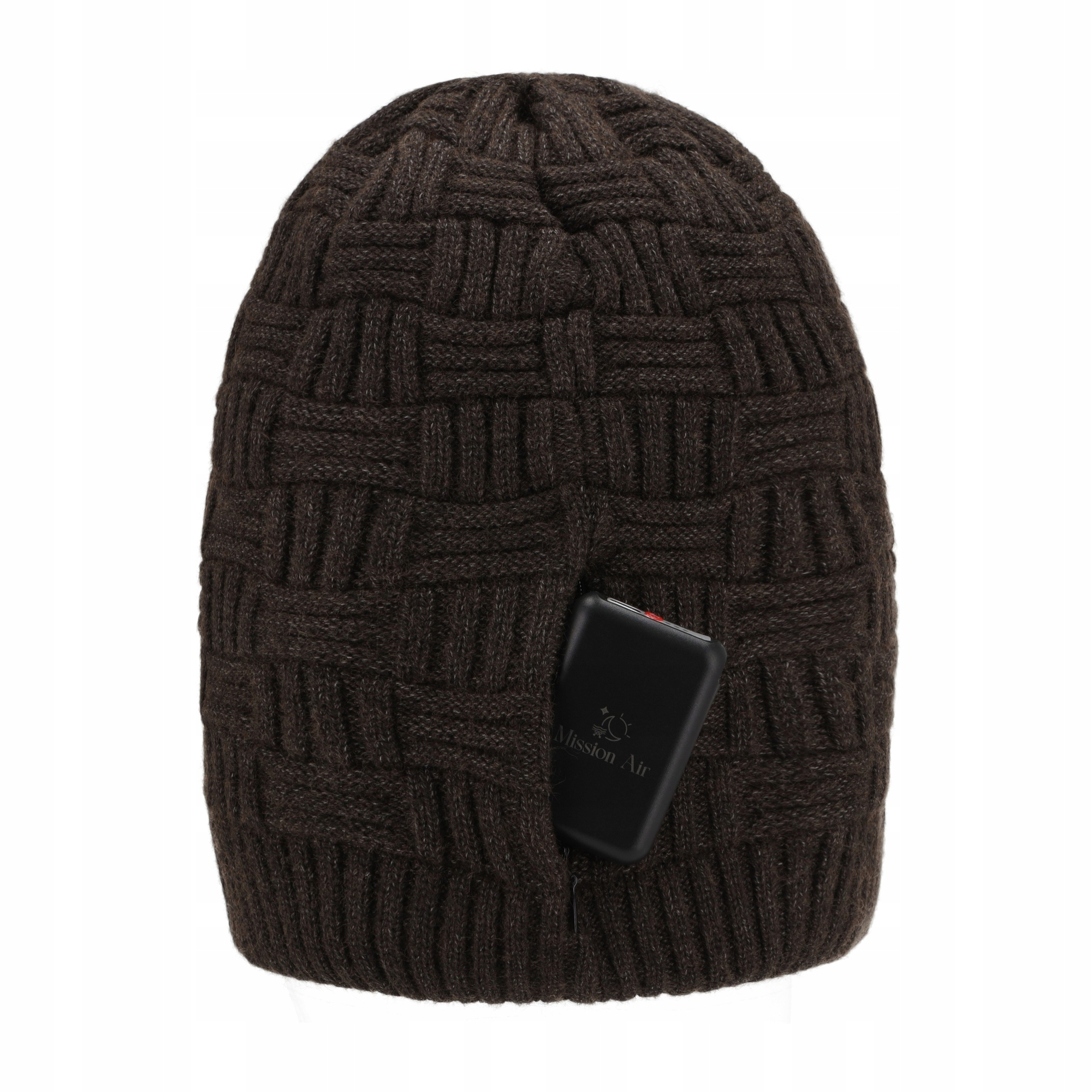 Ciemnobrązowa dzianinowa czapka z małym czarnym urządzeniem z boku. Urządzenie ma logo Mission Air.