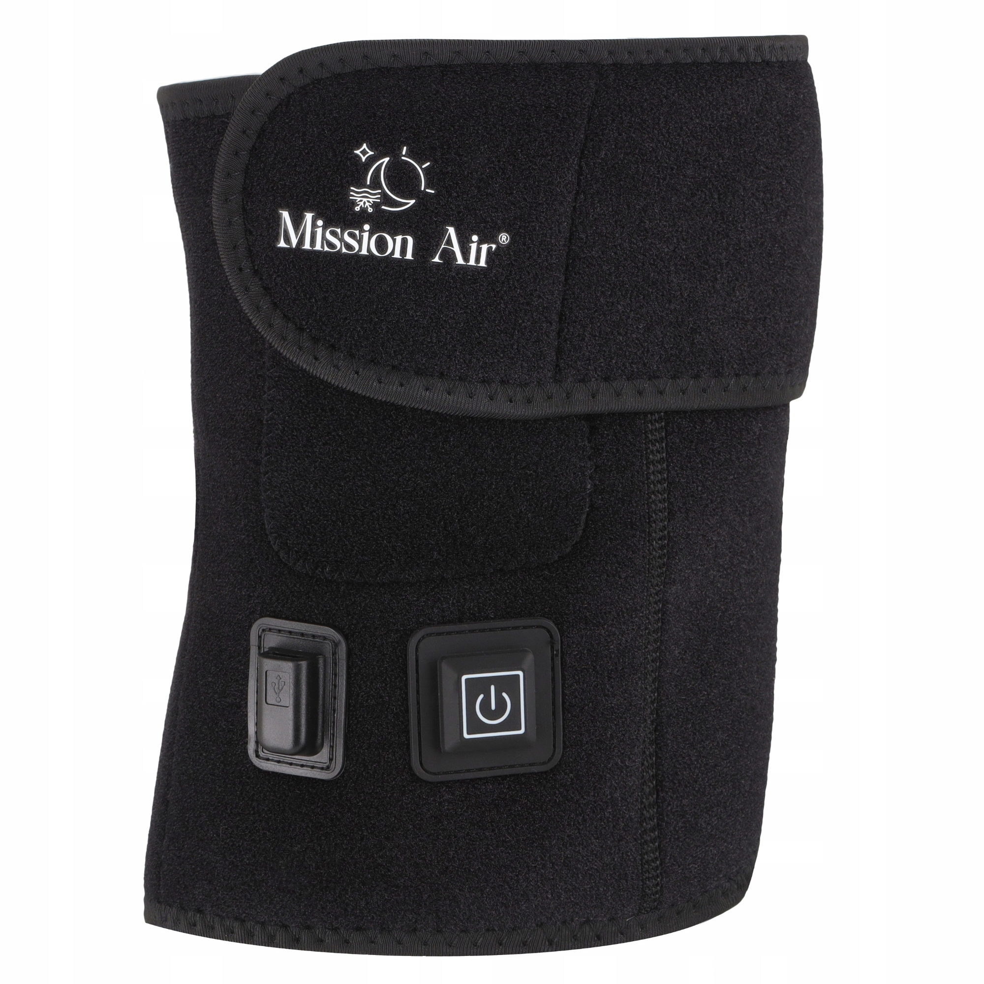 Czarna orteza kolana Mission Air z przyciskiem zasilania, portem USB i logo. Białe tło.