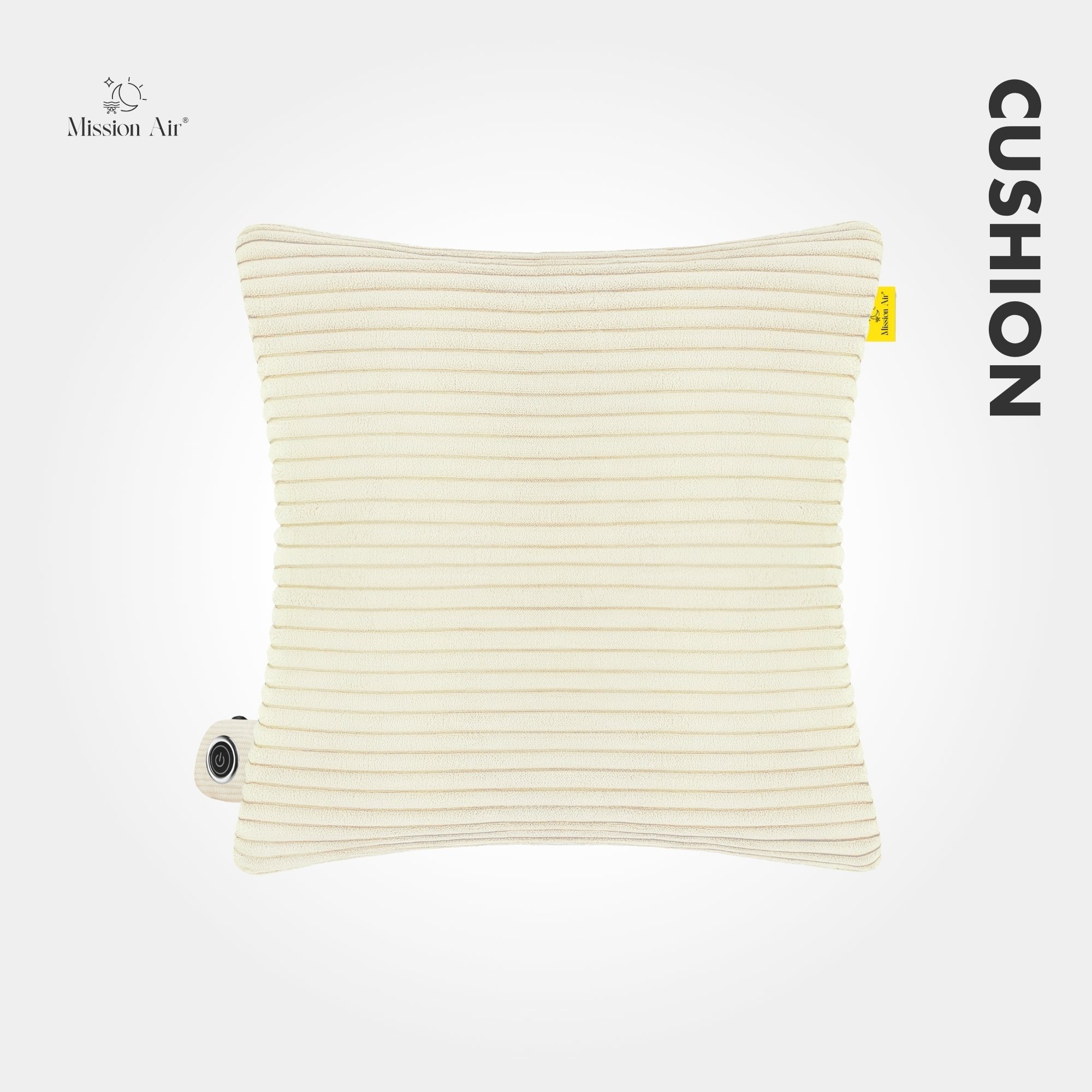 Kremowa, prążkowana poduszka z przyciskiem zasilania i żółtą etykietą. Słowo "CUSHION" jest napisane po prawej stronie.