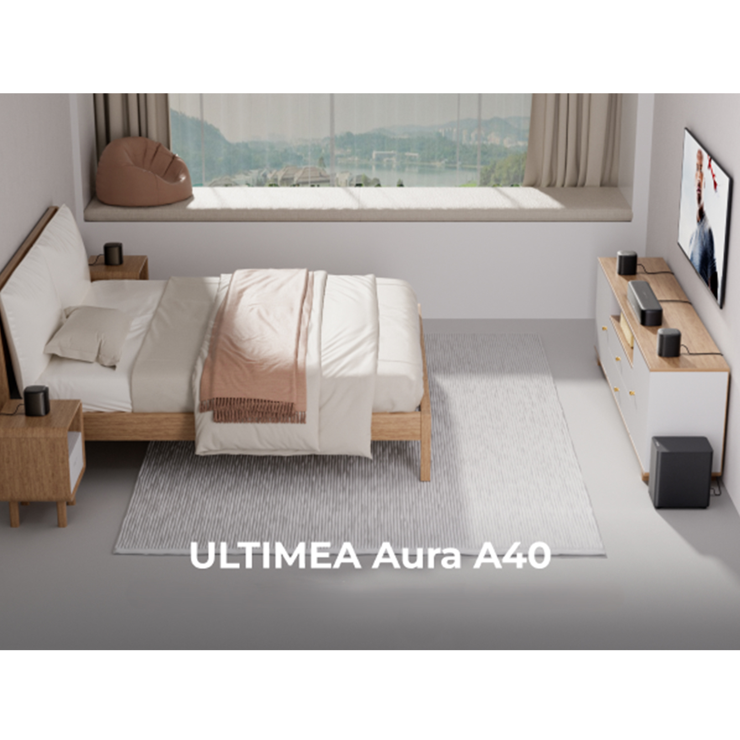 Scena sypialni z łóżkiem, głośnikami, telewizorem. Miejsce przy oknie z workiem sako. Tekst 'ULTIMEA Aura A40' na dole.