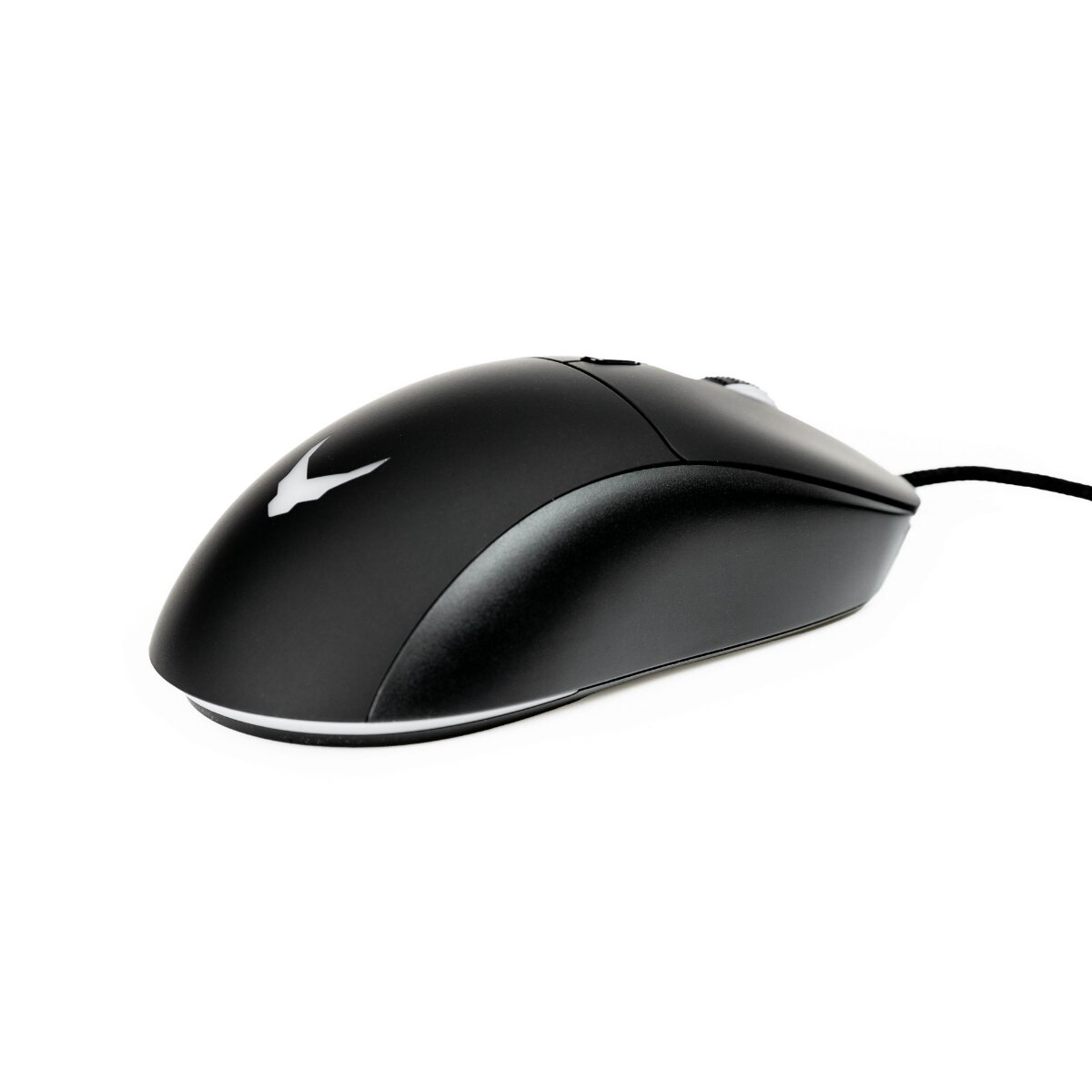 Un mouse per computer nero con un logo bianco. Ha una base bianca e un cavo nero. Lo sfondo è bianco.