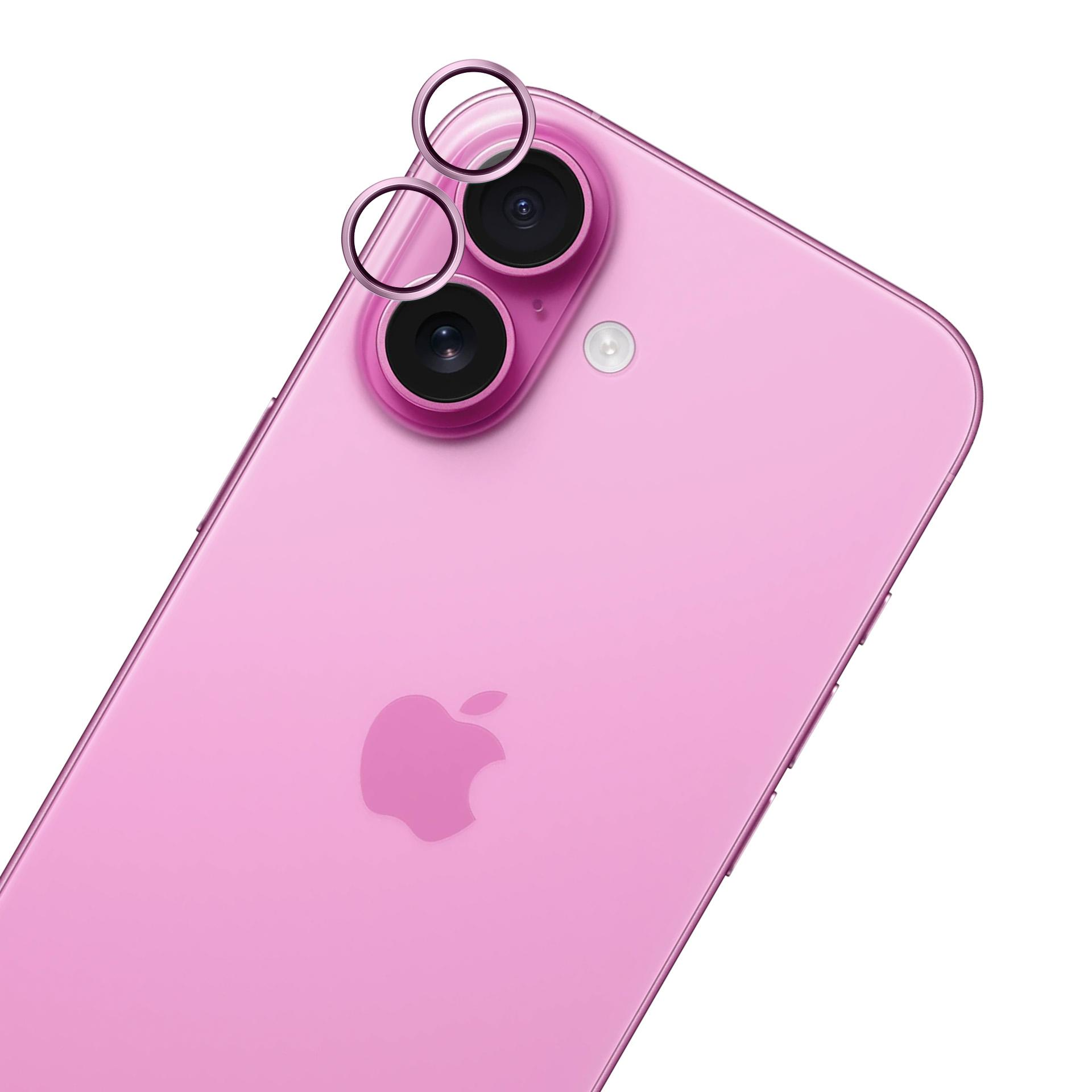 Różowy tył smartfona z trzema obiektywami, lampą błyskową i logo Apple. Białe tło.