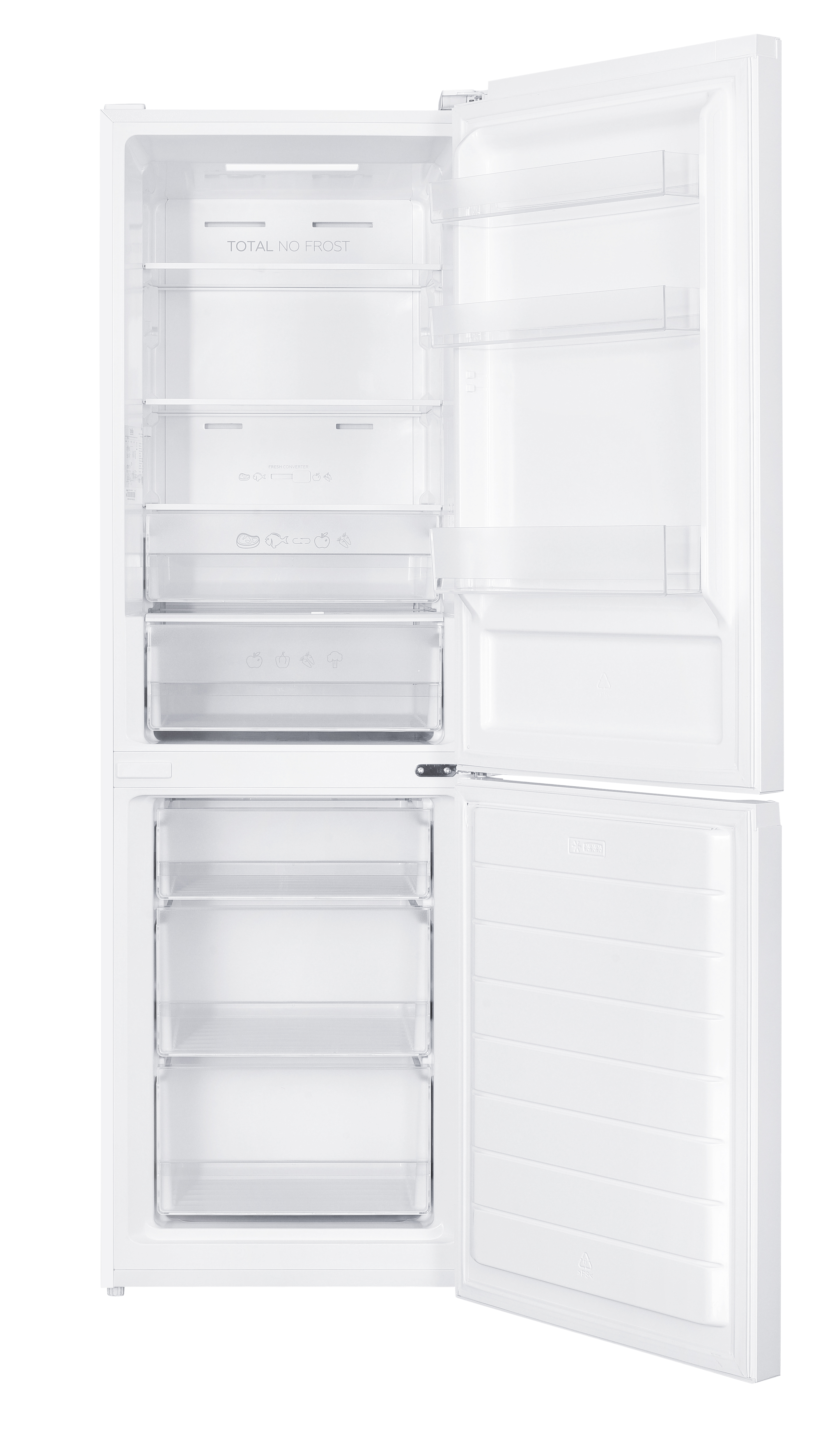Een witte koelkast met open deuren, met planken, laden en vriesvakken. Het heeft het label 'TOTAL NO FROST'.