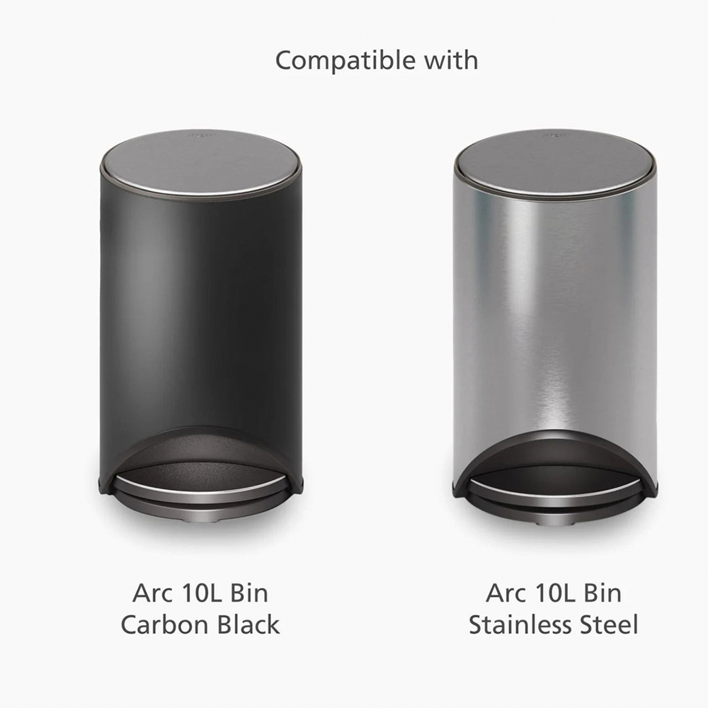 Dos botes de basura cilíndricos: negro carbón y acero inoxidable. El texto dice 'Arc 10L Bin'.