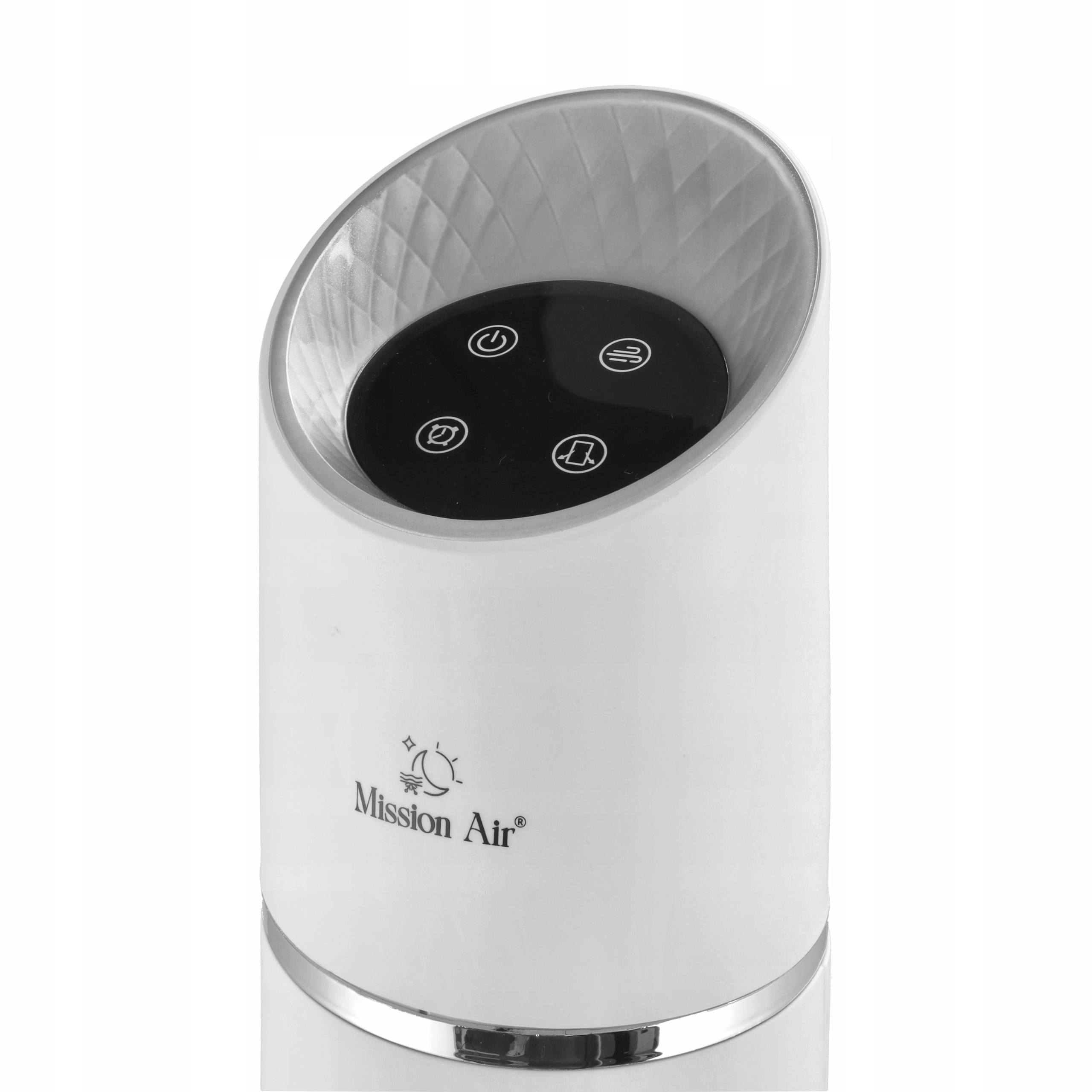 Biały oczyszczacz powietrza z czarnym panelem sterowania. Ma ikony zasilania, prędkości wentylatora, timera i filtra. Marka to Mission Air.