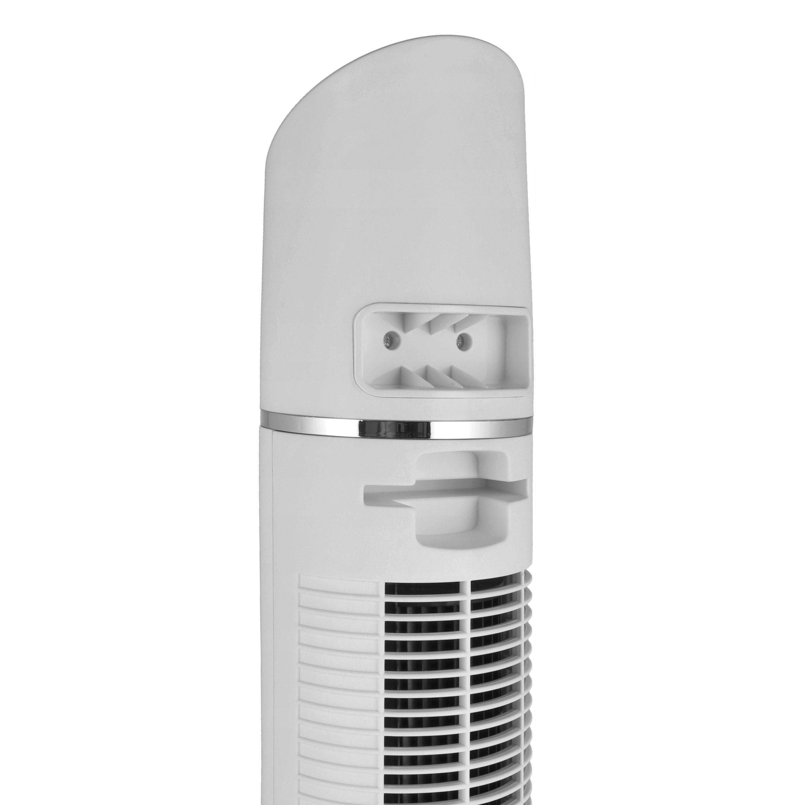 Biały wentylator wieżowy. Ma zaokrągloną górę i szereg otworów wentylacyjnych. Srebrny pasek podkreśla design.
