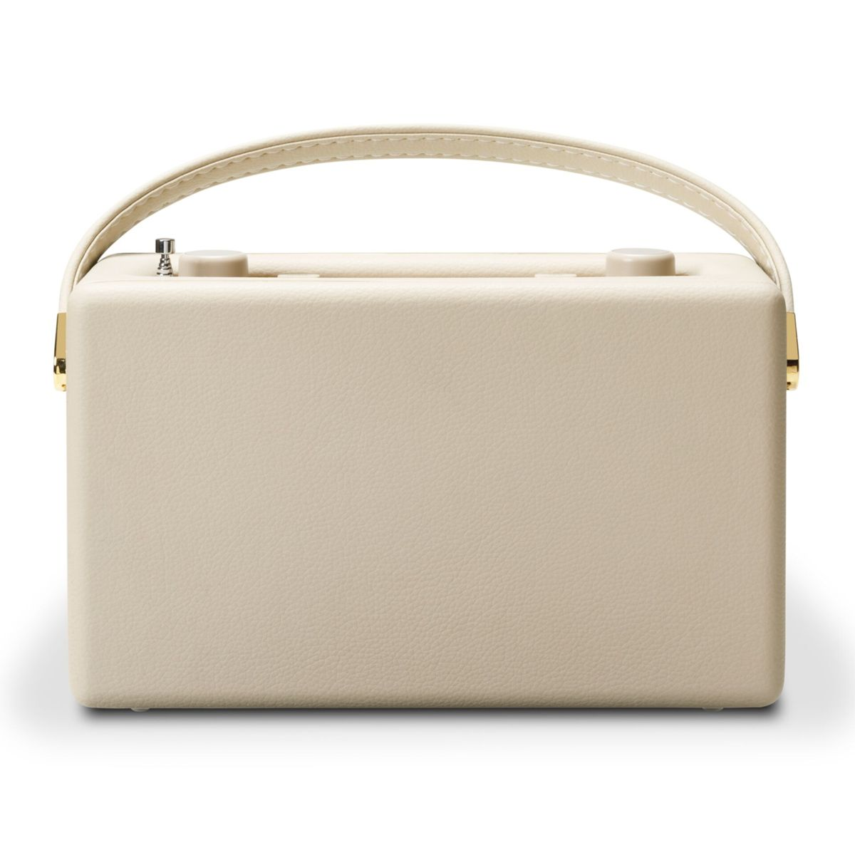 Kremowe radio z uchwytem. Ma kanciasty kształt z dwoma pokrętłami i metalową anteną. Tło jest białe.