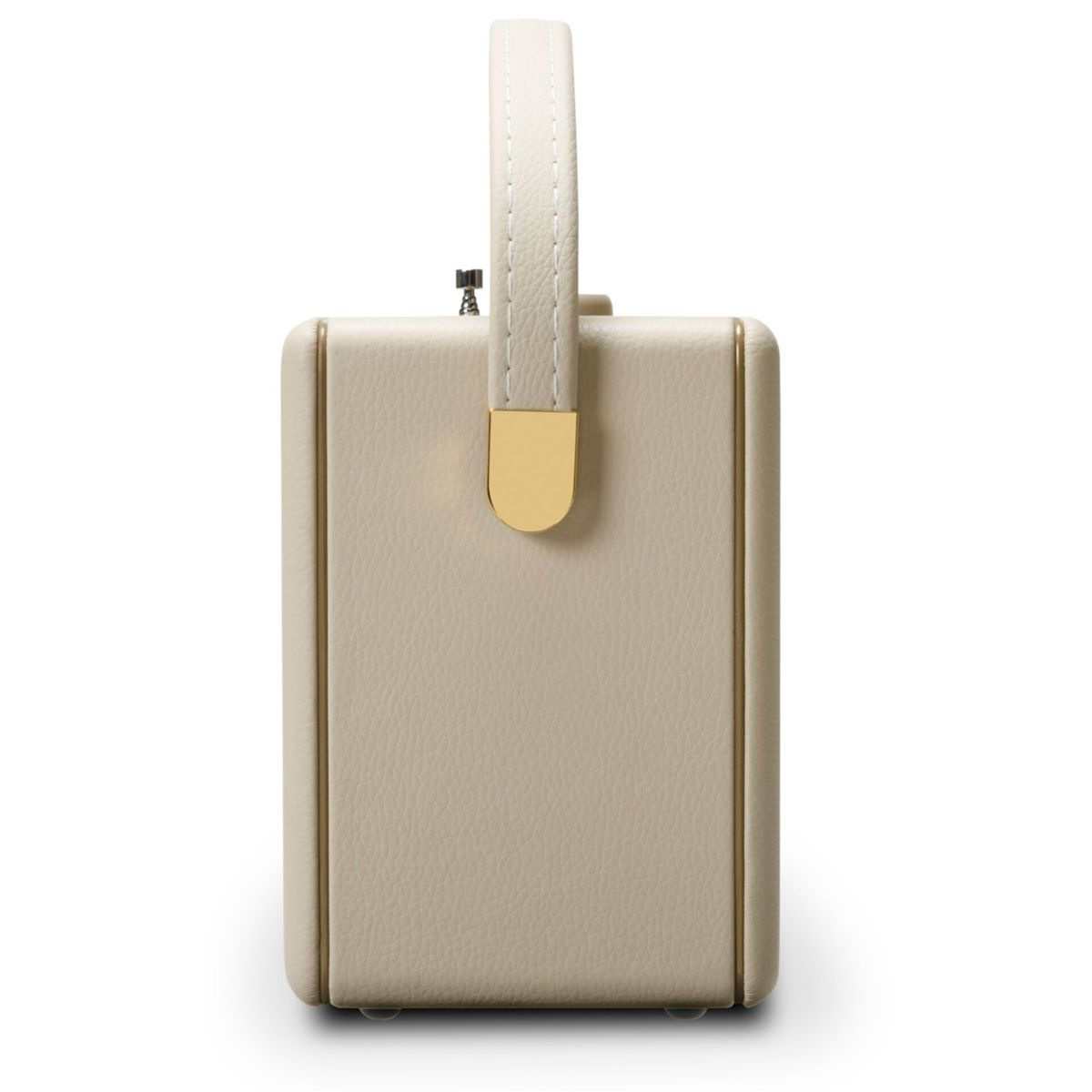 Kremowa prostokątna torba z uchwytem i złotymi akcentami. Uchwyt jest biały, a tło białe.