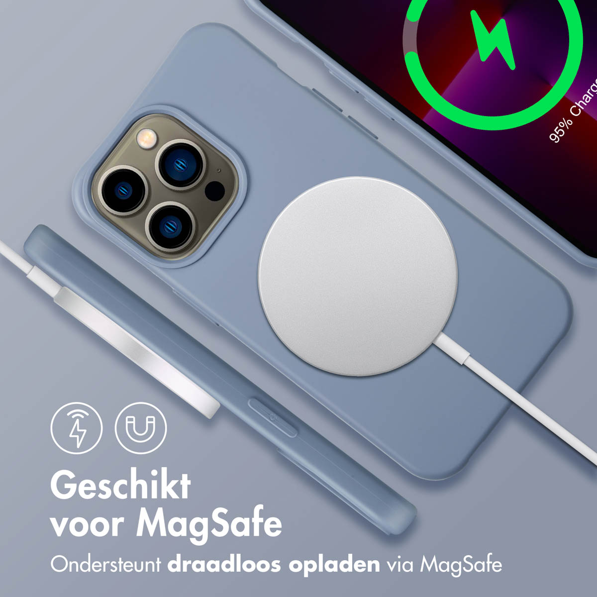 Een telefoon in een blauwe hoes met een MagSafe-oplader. De telefoon laadt op. Tekst: 'Geschikt voor MagSafe'.