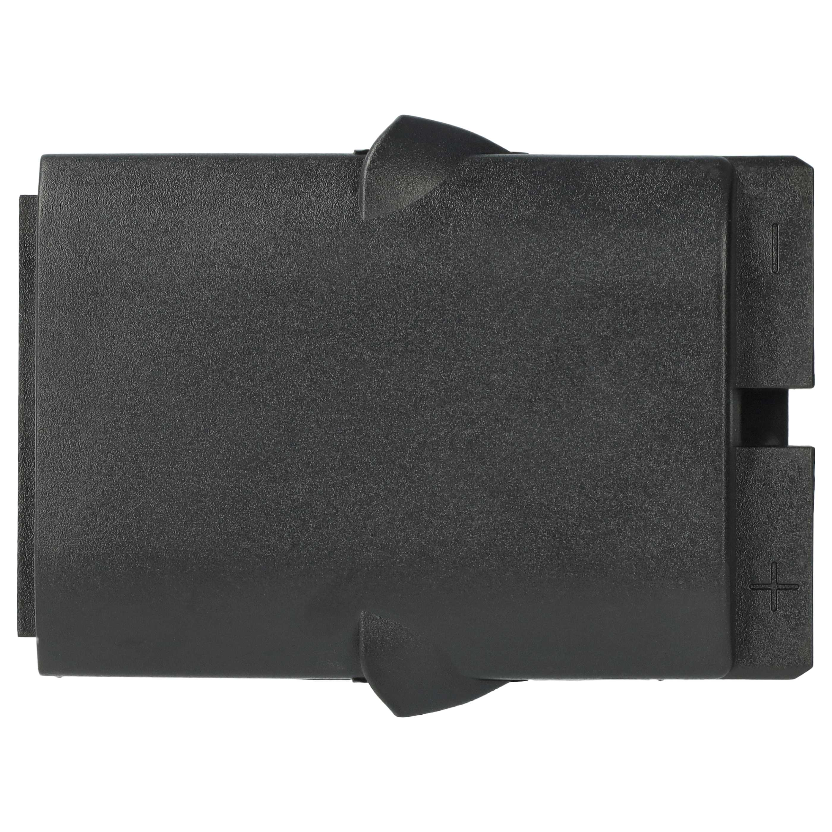 Nahaufnahme eines schwarzen Kunststoffobjekts, möglicherweise ein Batteriekasten, mit strukturierter Oberfläche.