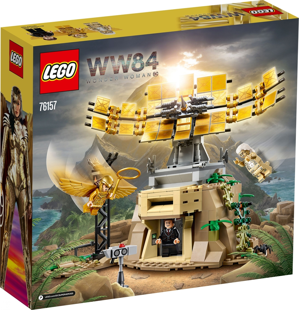 Lego-Set mit Wonder Woman. Mit einer goldflügeligen Figur, einer radarartigen Struktur und einem Gebäude mit einem Mann darin.