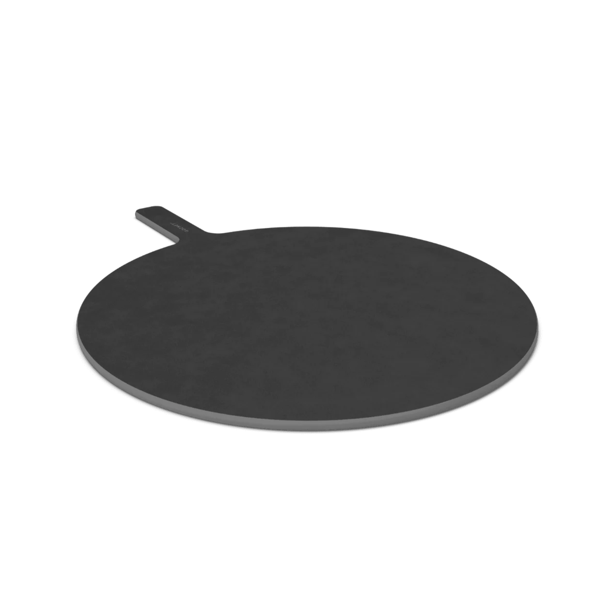 Eine runde, schwarze Grillpfanne mit Griff vor weißem Hintergrund.