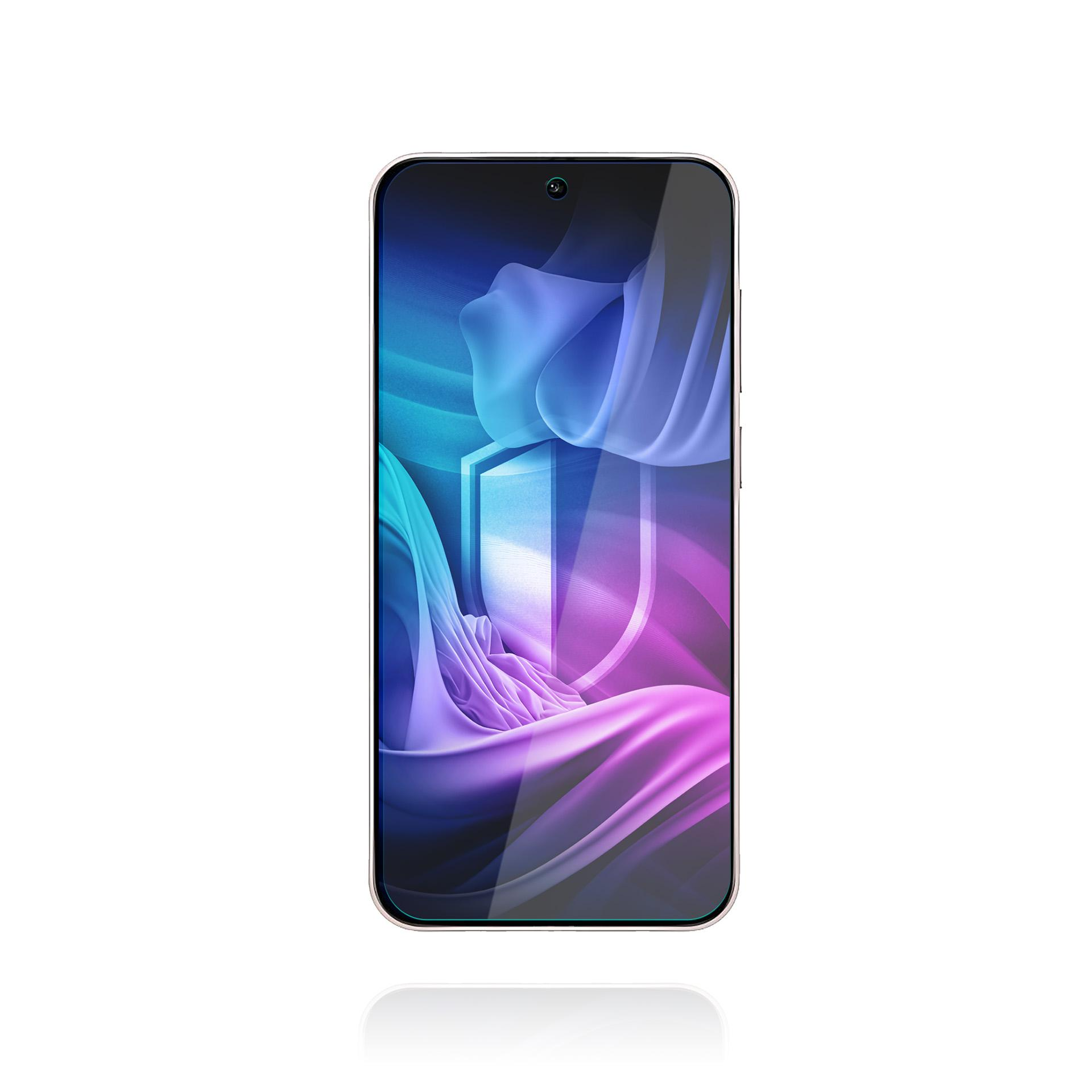Smartphone con schermo sfumato che mostra uno scudo. Il telefono è su sfondo bianco con riflesso.