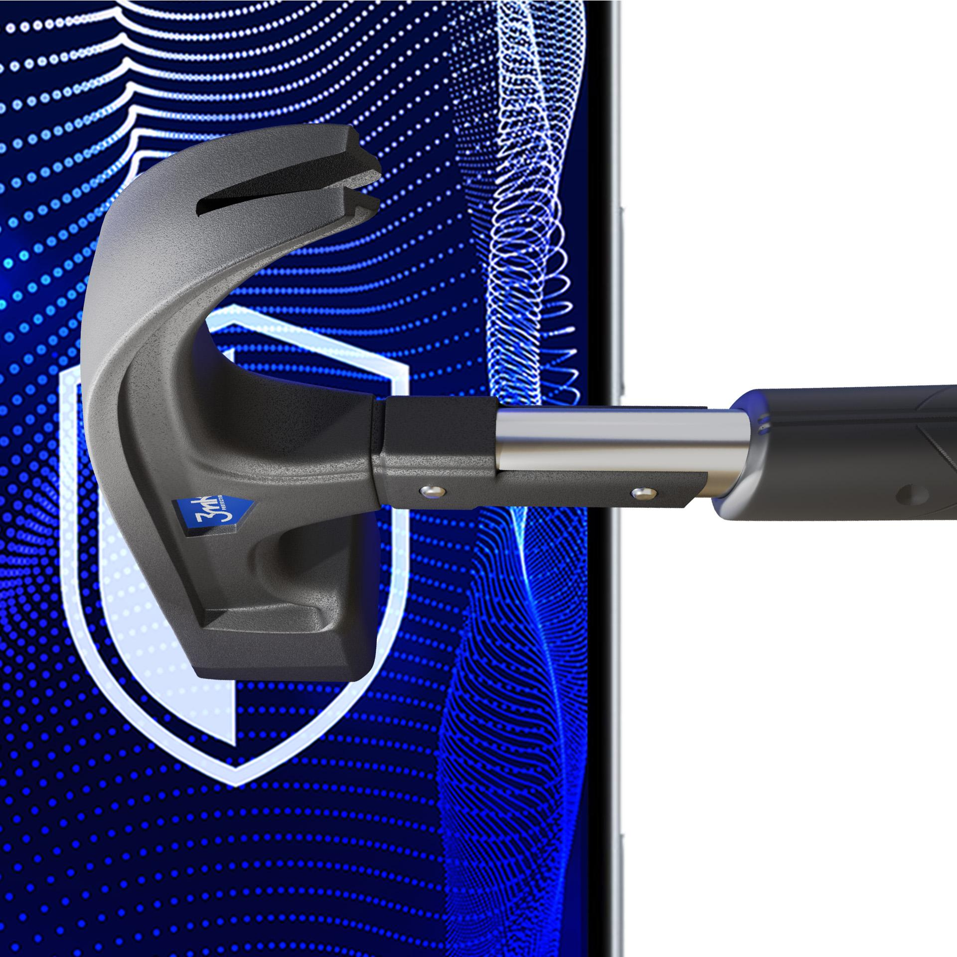 Szary młotek rozbija ekran telefonu. Ekran pokazuje niebieski wzór z tarczą. Tło jest białe.