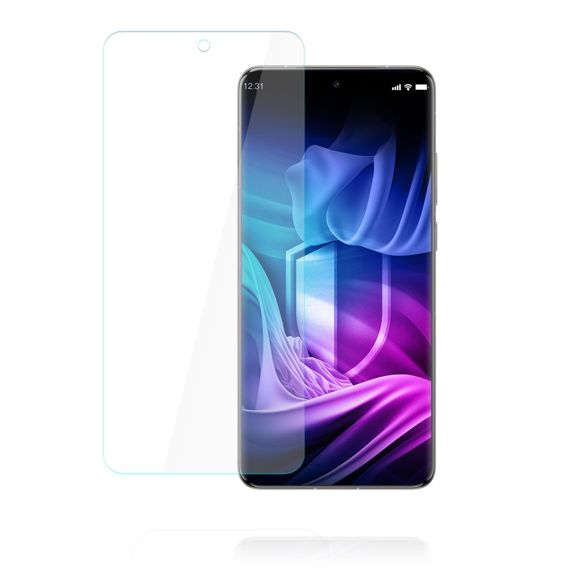 Uno smartphone con protezione schermo applicata. Lo schermo mostra arte astratta in blu, viola e bianco.