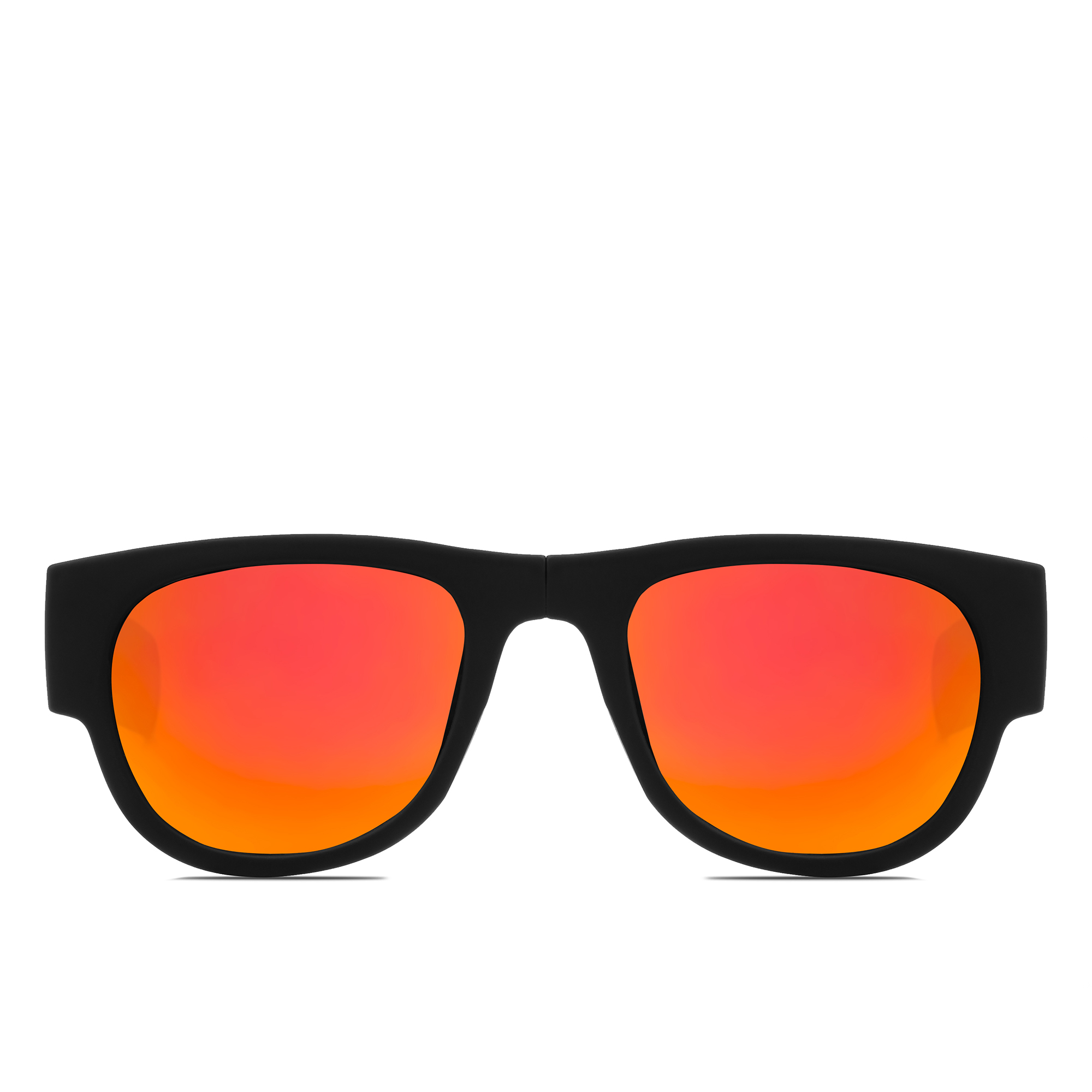 Gafas de sol negras con lentes rojo-naranja, sobre fondo blanco.