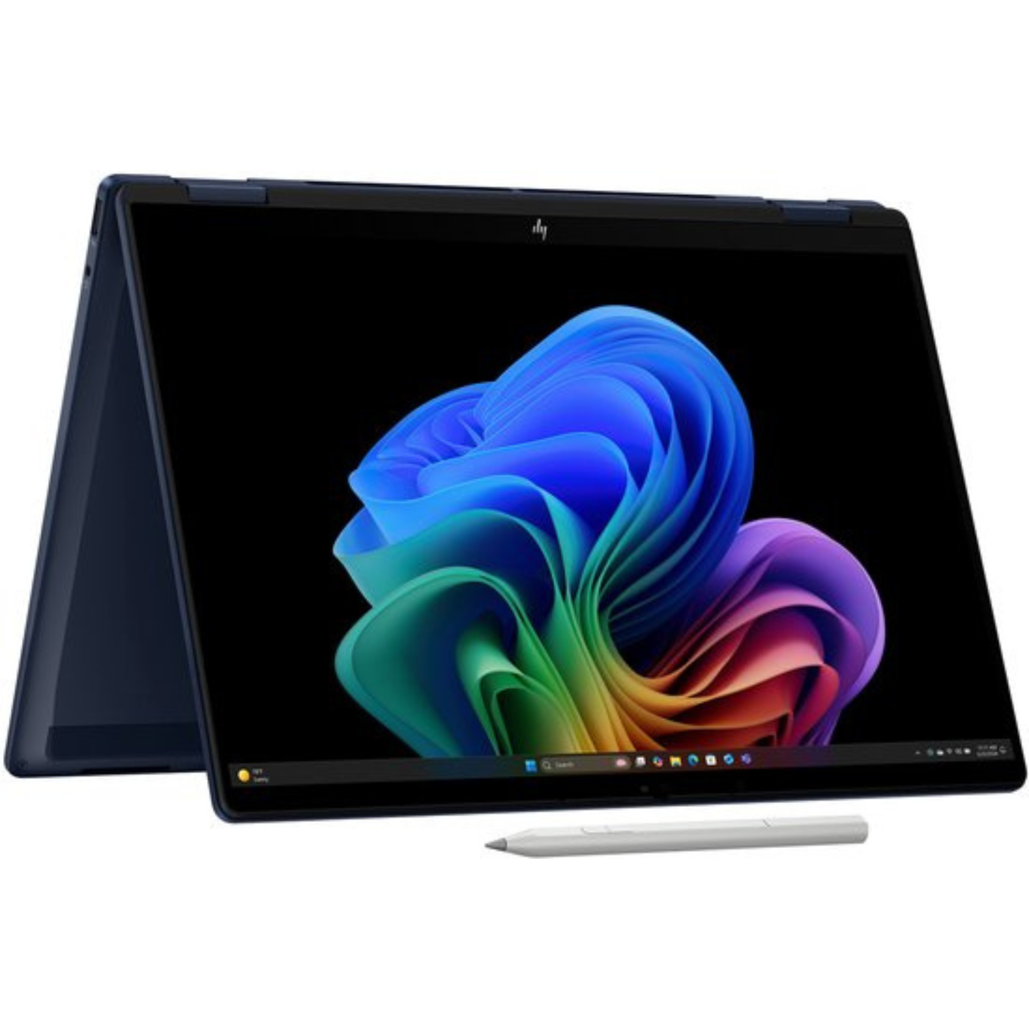 Een donkerblauwe laptop is opengeklapt en toont een kleurrijke abstracte afbeelding. Een styluspen ligt eronder. De achtergrond is wit.