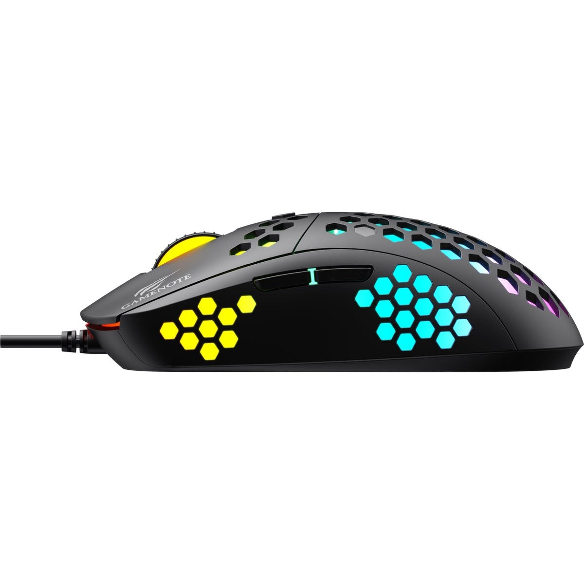 Een zwarte gamingmuis met een honingraatontwerp, verlicht met gele, blauwe en paarse lichten. Het heeft een kabel en het merk 'GAMENOTE'.