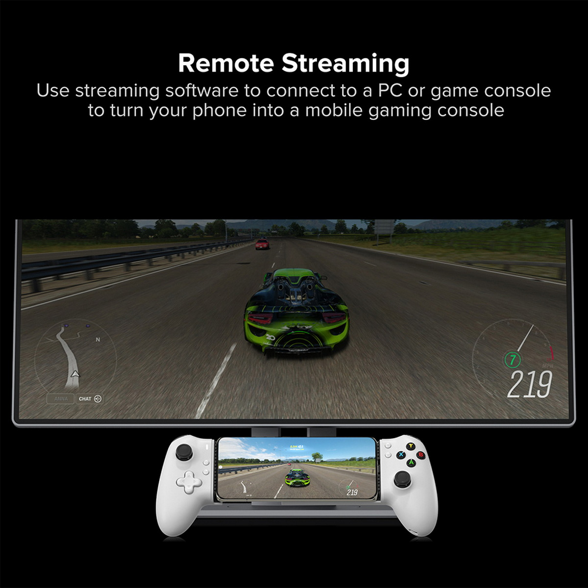 Un telefono che mostra un gioco di corse automobilistiche è tenuto da un controller bianco. Lo schermo mostra un'auto verde su un'autostrada.