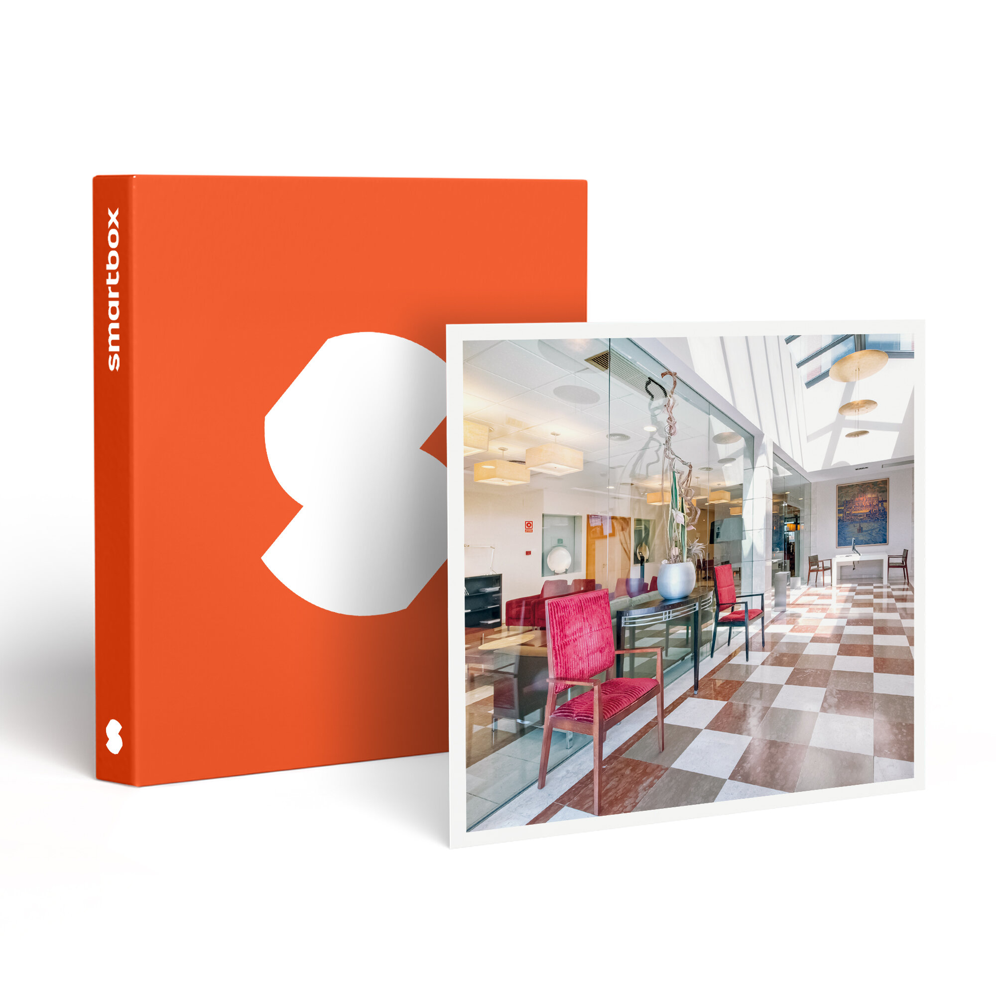 Un Smartbox naranja y una imagen enmarcada de un vestíbulo con sillas rojas, suelo a cuadros y paredes de vidrio.