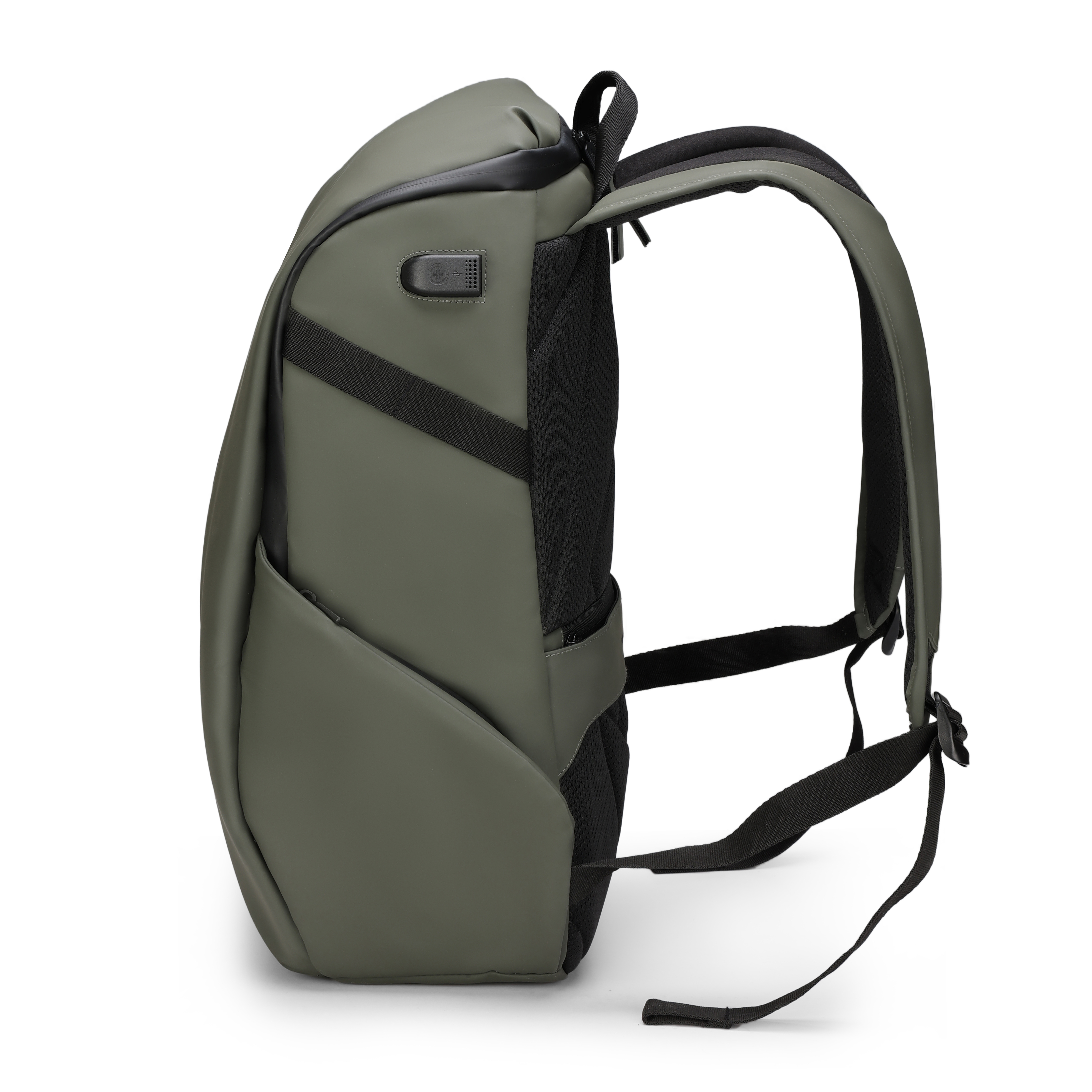 Uno zaino verde, vista laterale, su sfondo bianco. Ha cinghie e dettagli neri. Il design è moderno ed elegante.