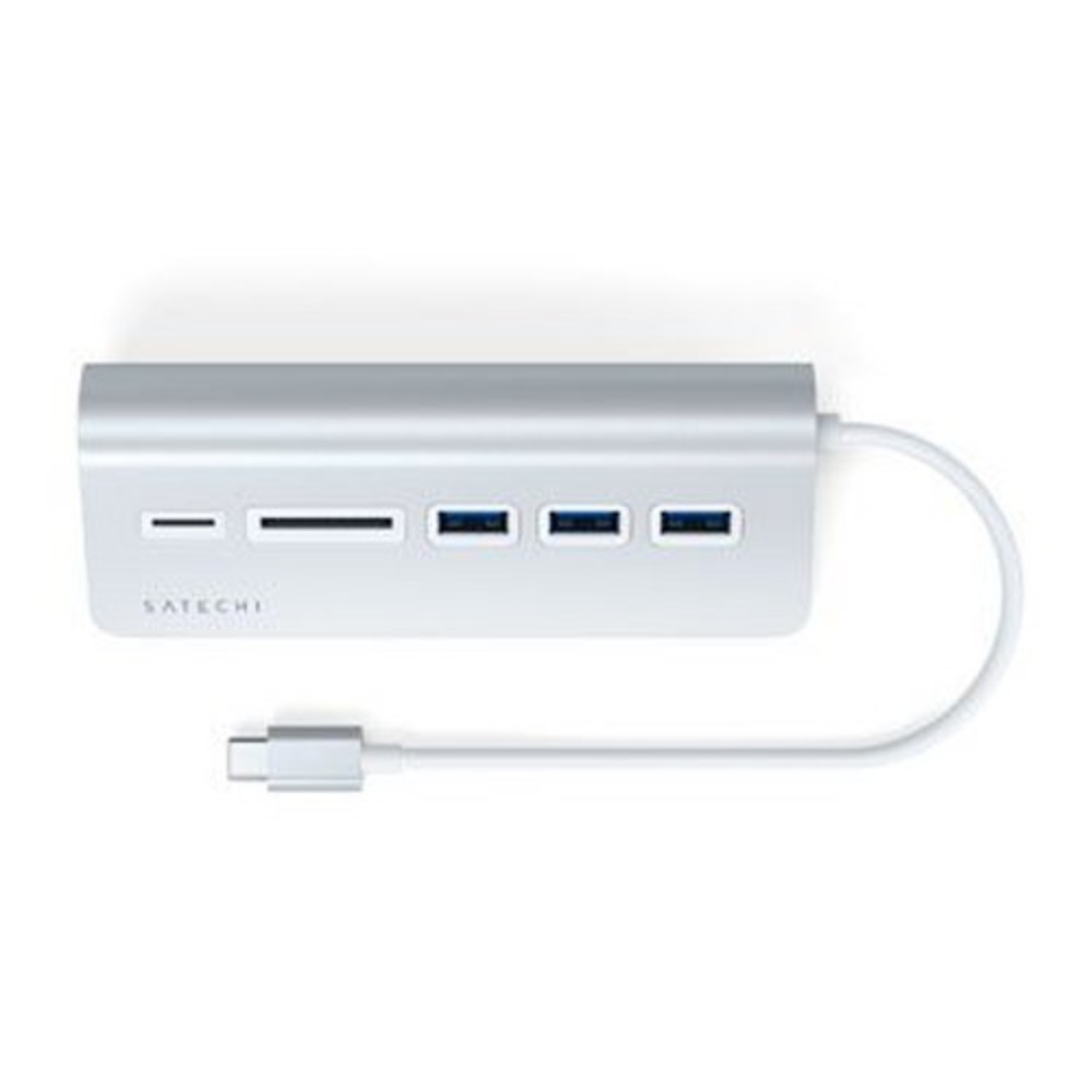 Ein silberner Satechi USB-C-Hub mit mehreren Anschlüssen, einschließlich USB-A und Kartenleser, und einem weißen Kabel.