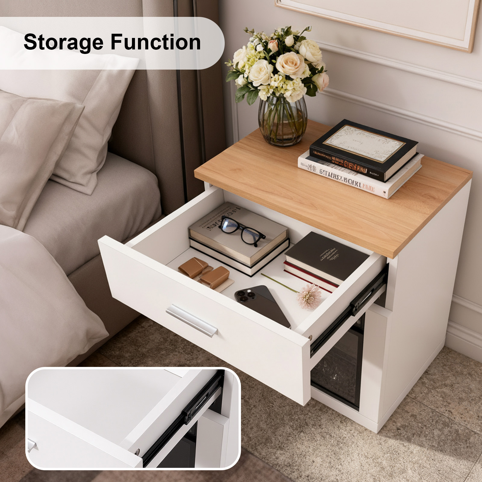 Szafka nocna z otwartą szufladą. W środku książki, okulary, telefon i kwiaty. Na górze wazon z kwiatami.