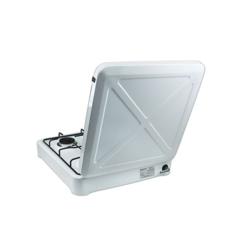 Biała przenośna kuchenka gazowa z otwartą pokrywą. Kuchenka ma czarny palnik i pokrętło sterowania po prawej stronie.