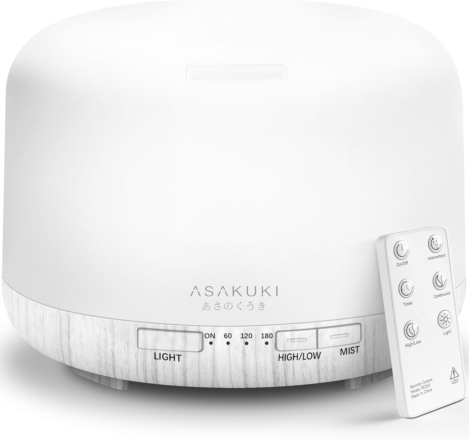 Ein weißer ASUKUKI Aroma-Diffusor mit Fernbedienung. Er hat Licht- und Nebeleinstellungen sowie Timer-Optionen. Der Sockel hat eine Holzmaserung.