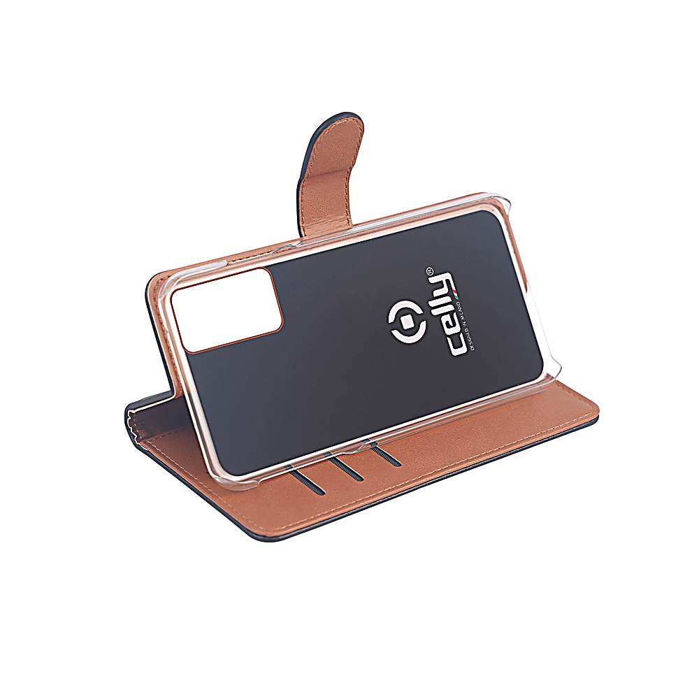 Una custodia per telefono con un telefono all'interno. La custodia è marrone e nera e ha il logo Celly sul retro.