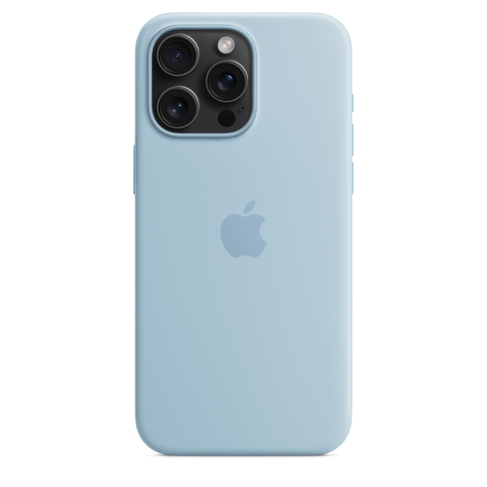 Een lichtblauwe iPhone-hoes met drie lenzen en een Apple-logo op de achterkant.