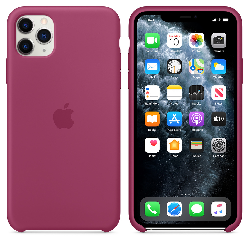 Een iPhone met een bordeauxrode hoes wordt weergegeven, met het startscherm met app-pictogrammen. De telefoon ligt op een wit oppervlak.