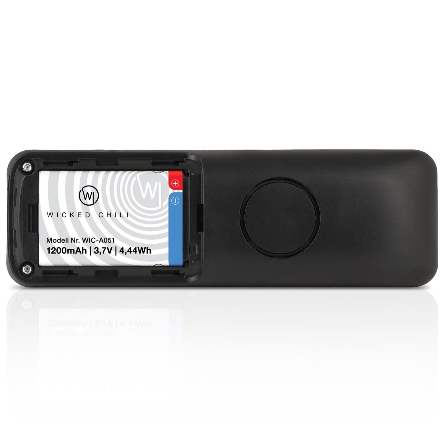 Ein schwarzes Gerät mit offenem Batteriefach. Der Akku zeigt 'Wicked Chili' und Spezifikationen: 1200mAh | 3,7V | 4,44Wh.