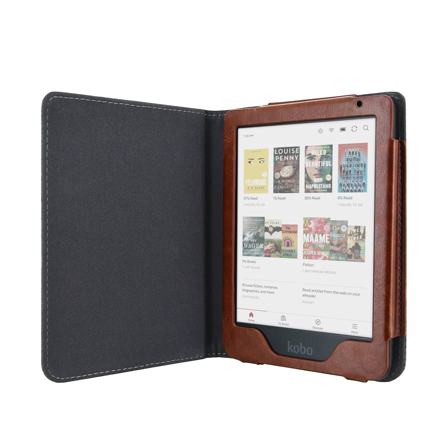 Open bruine lederen e-readerhoes. De e-reader toont boekomslagen. Grijze binnenkant van de hoes en witte stiksels.