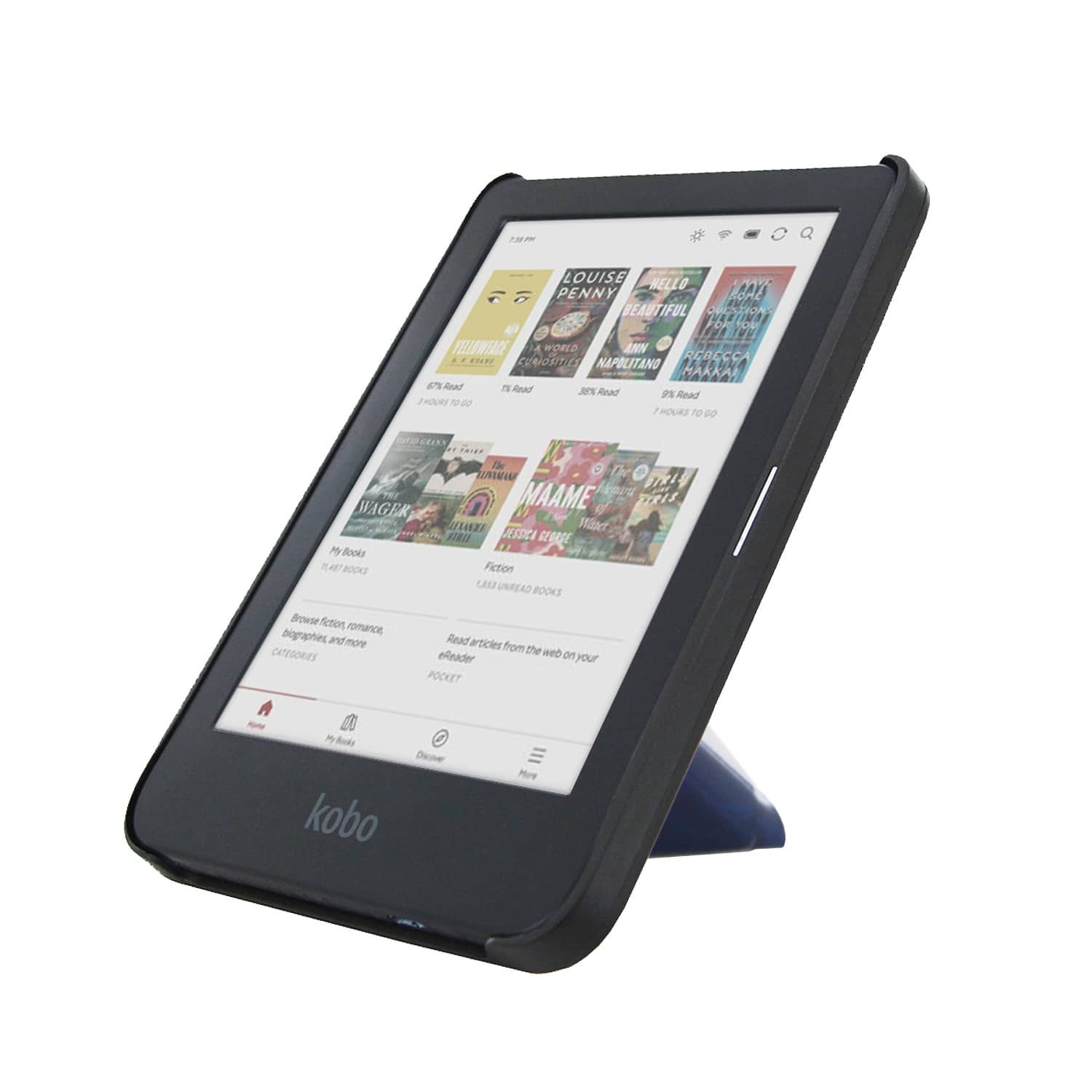 Een zwarte Kobo e-reader met boekomslagen. Hij staat op een blauwe standaard tegen een witte achtergrond.
