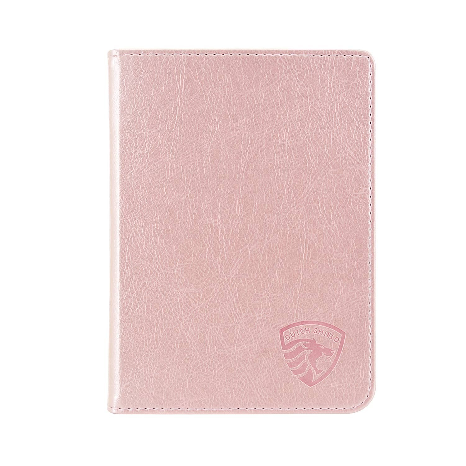 Een roze leren paspoorthouder. Het heeft een gestikte rand en een logo met 'Dutch Shield' en een griffioen.